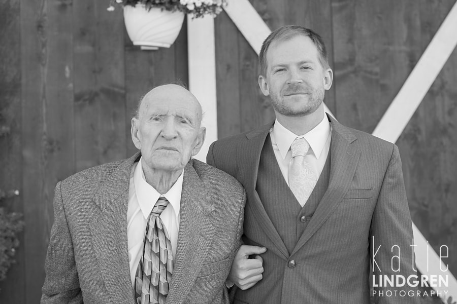Des Moines - Iowa - Wedding Photographer