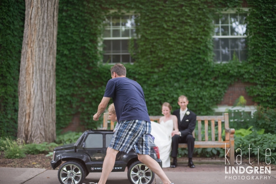 Des Moines - Iowa - Wedding Photographer
