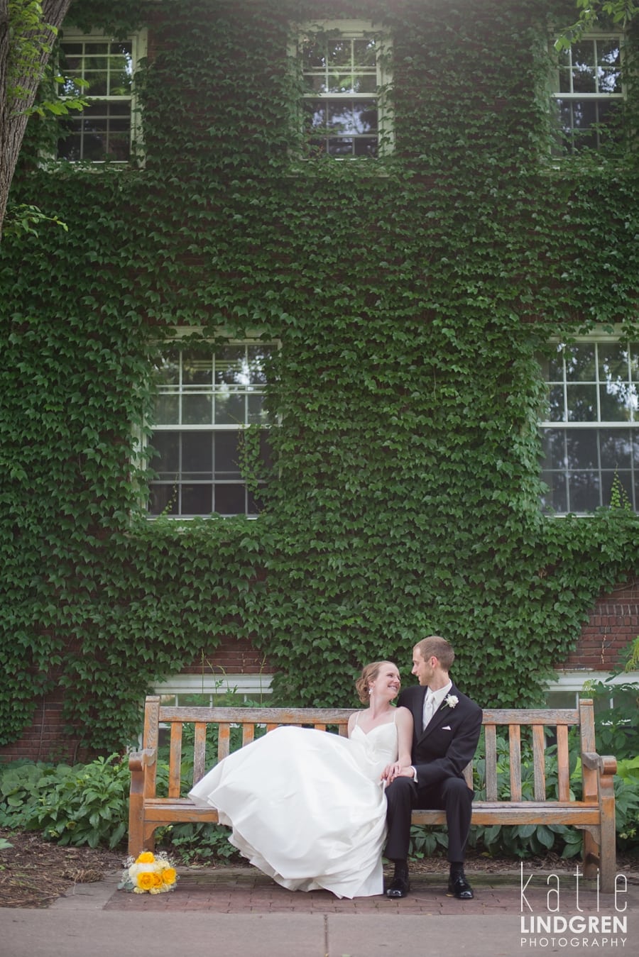 Des Moines - Iowa - Wedding Photographer
