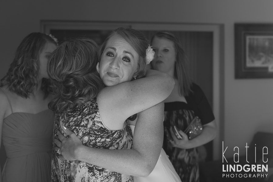 Des Moines - Iowa - Wedding Photographer