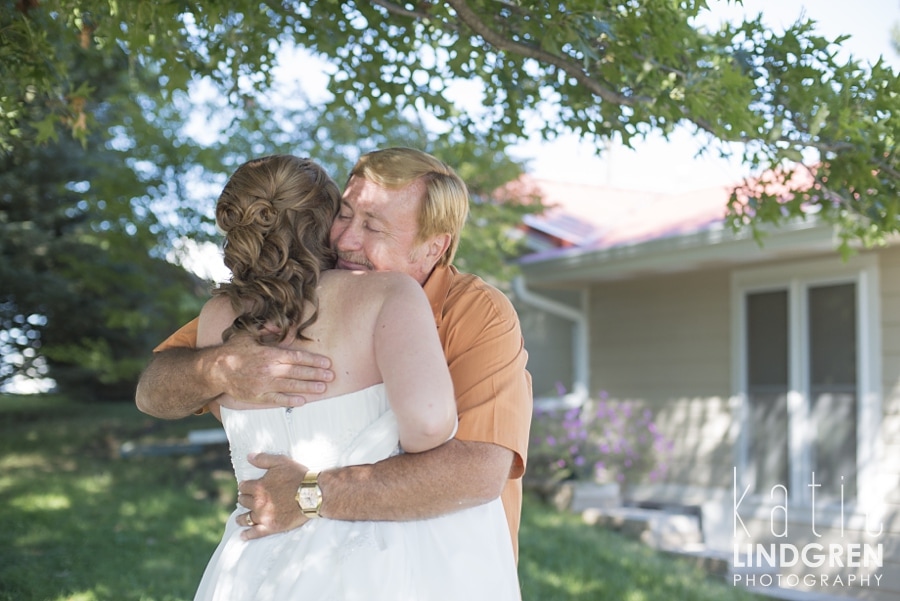Des Moines - Iowa - Wedding Photographer