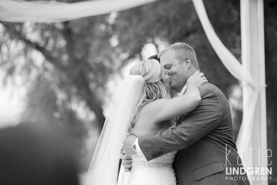 Des Moines - Iowa - Wedding Photographer