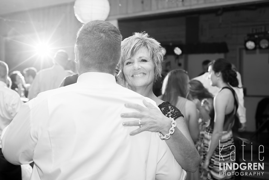 Des Moines - Iowa - Wedding Photographer