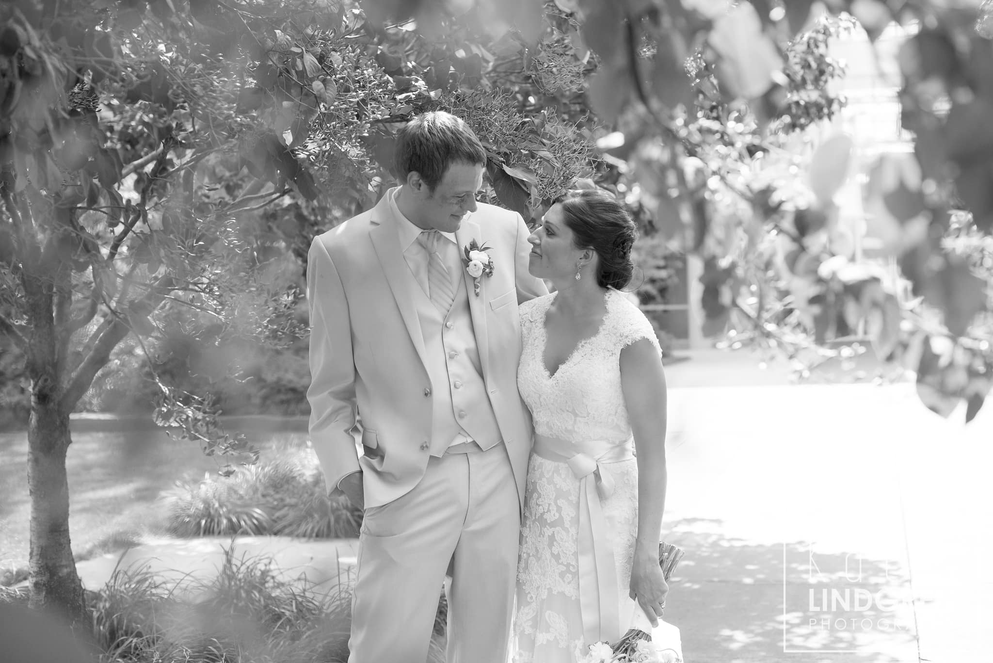 Des Moines Wedding at Zart