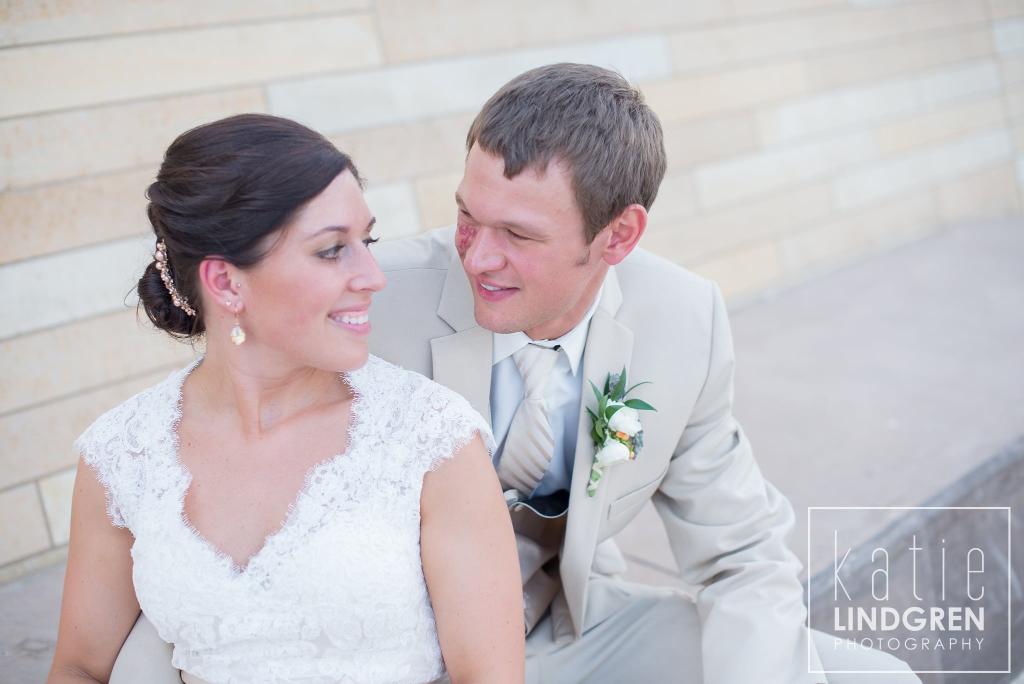 Des Moines Wedding at Zart