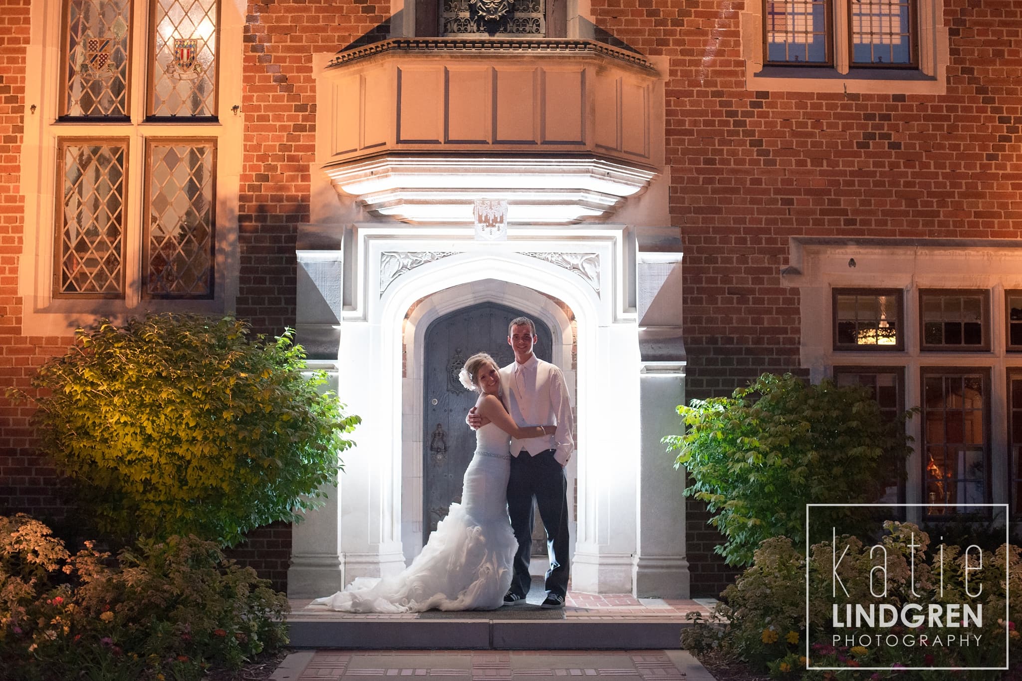 Des Moines, Iowa Wedding Photographer Rollins Mansion Wedding Photos