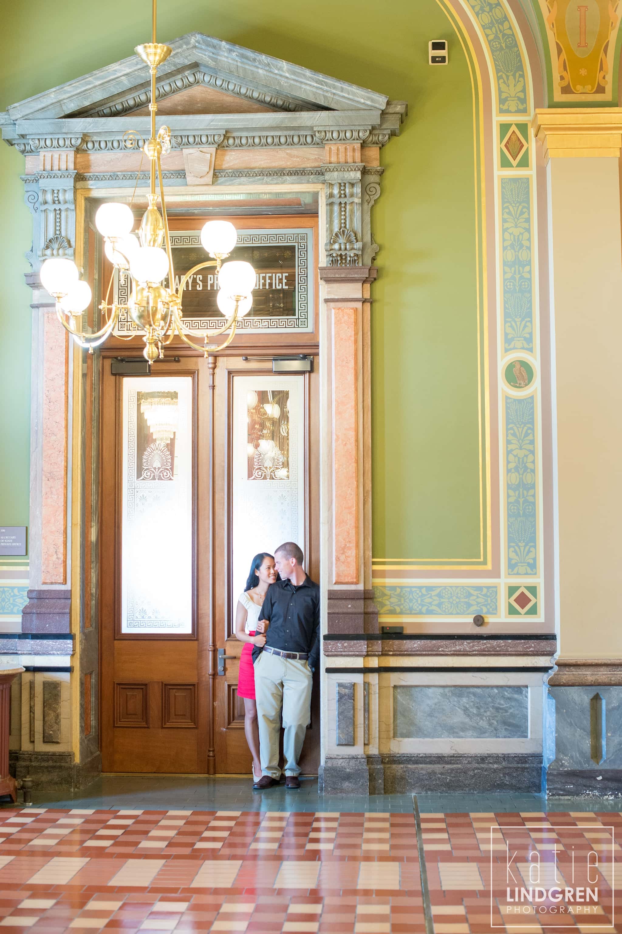 Downtown Des Moines Iowa Engagement Photographer