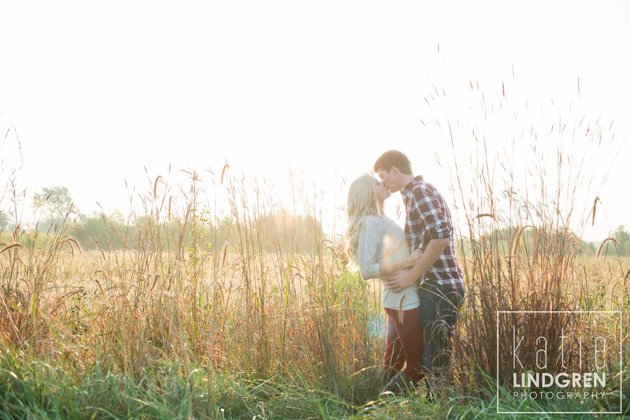 Des Moines-Iowa-Engagement-Photographer