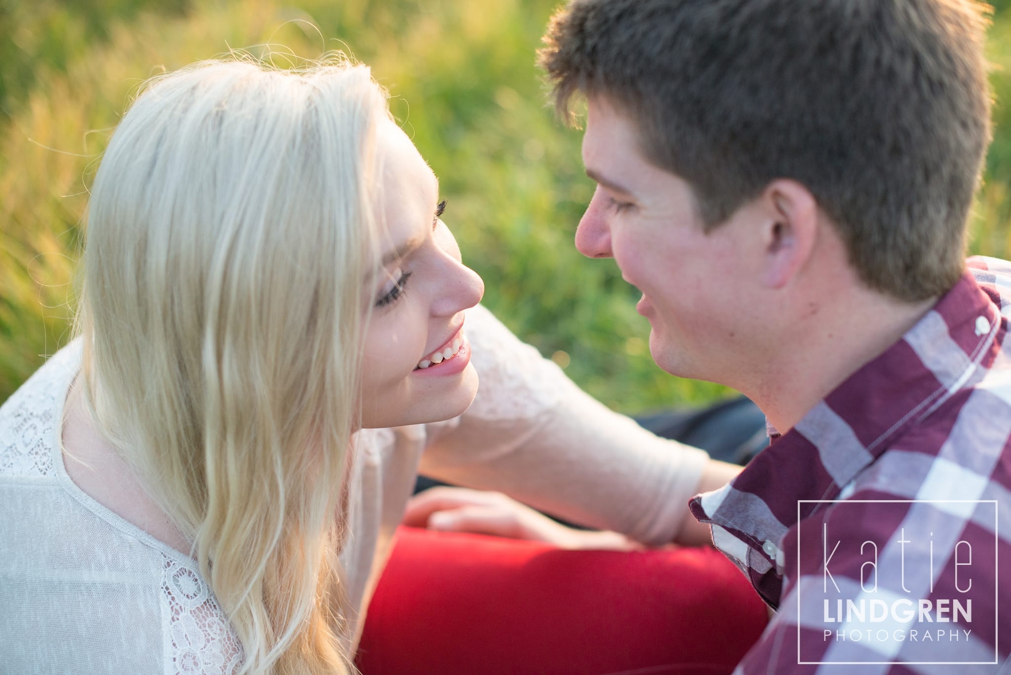 Des Moines-Iowa-Engagement-Photographer