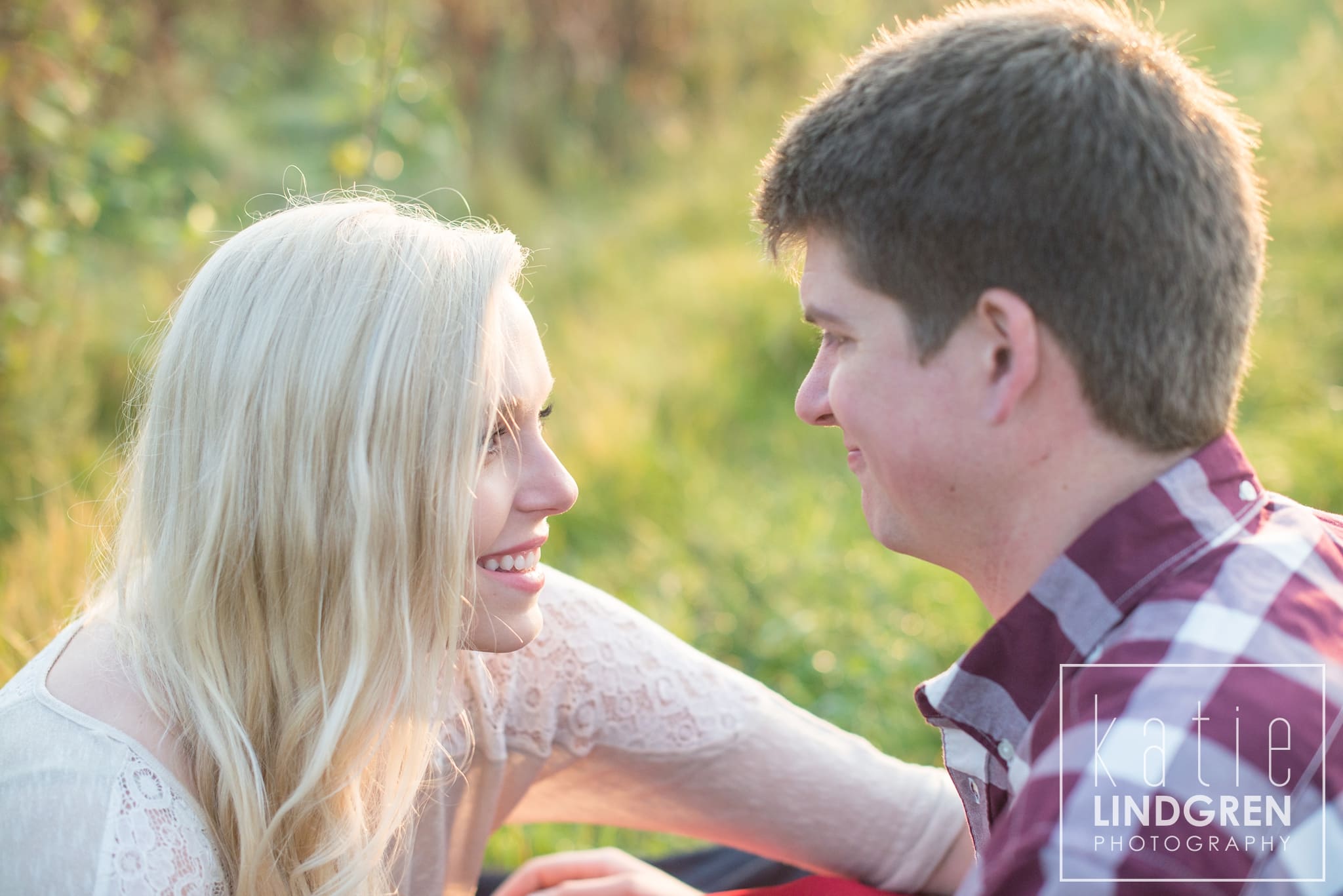 Des Moines-Iowa-Engagement-Photographer