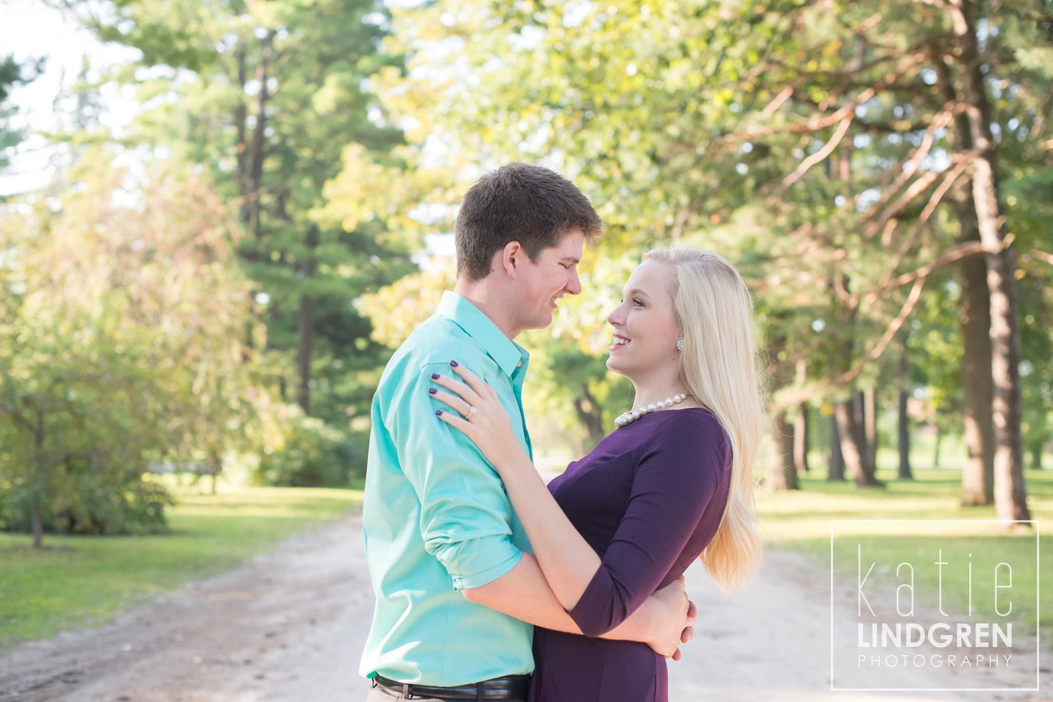 Des Moines-Iowa-Engagement-Photographer