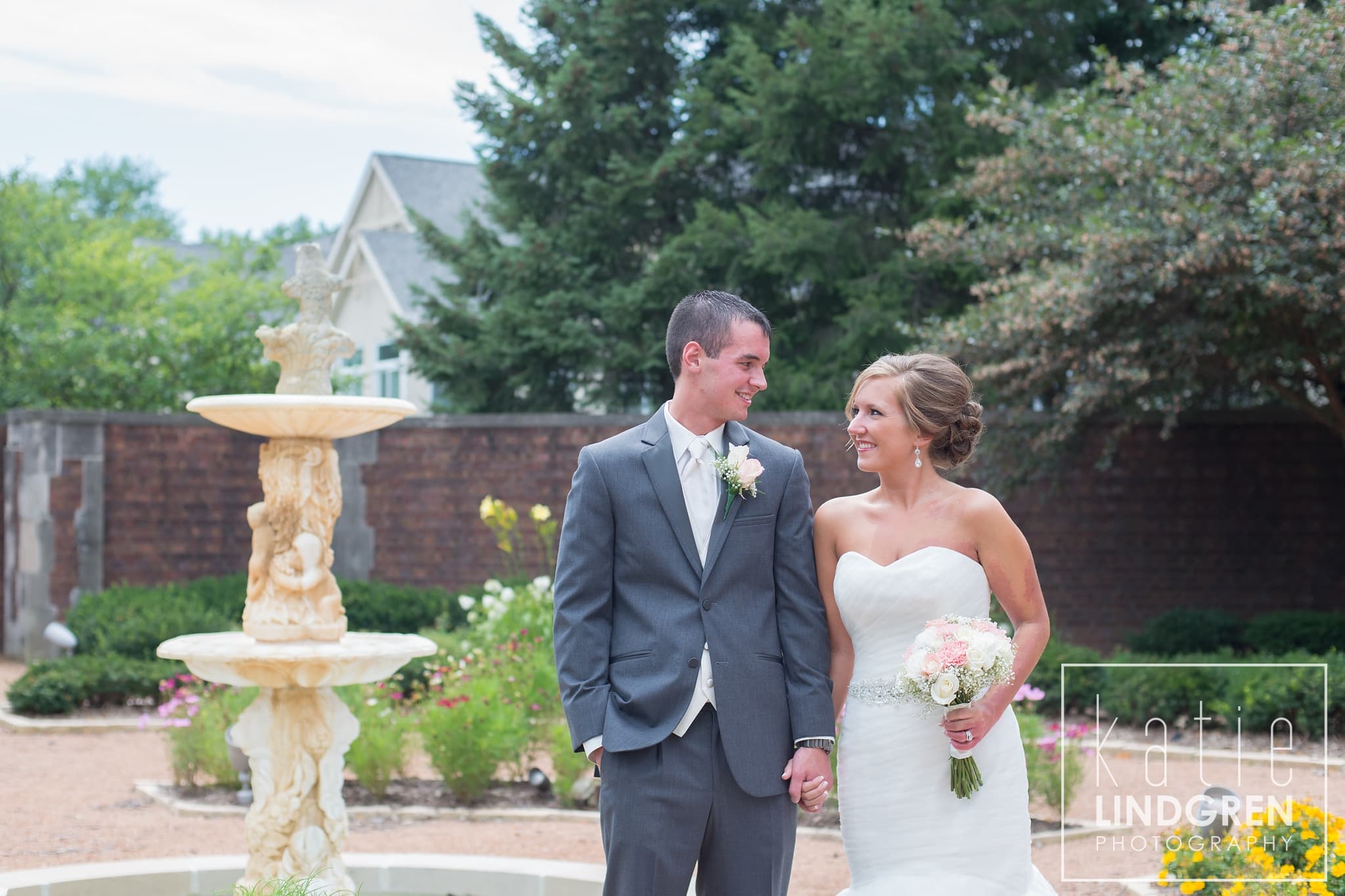 Des Moines Iowa Wedding Photographer