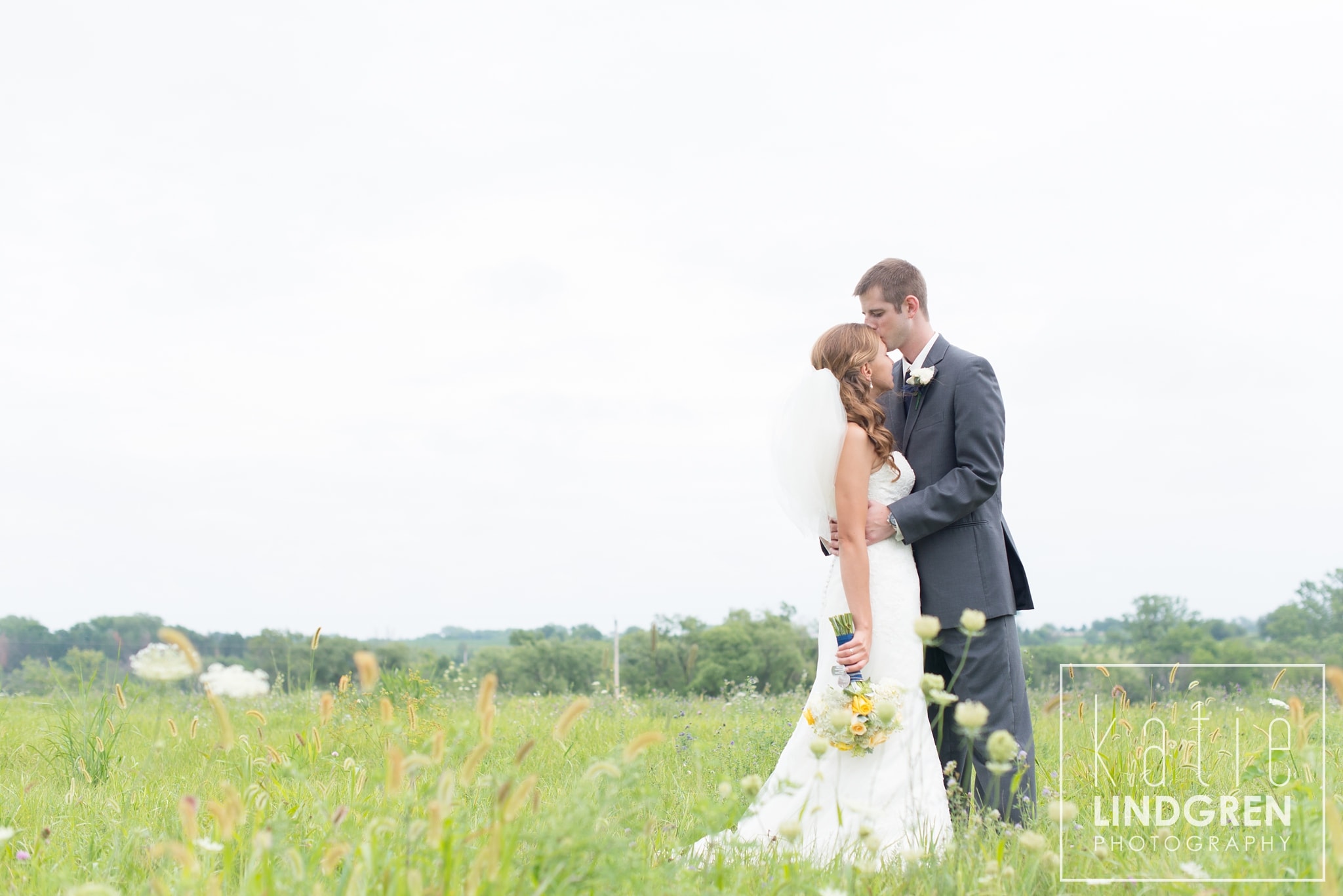 Des Moines Iowa Wedding Photographer