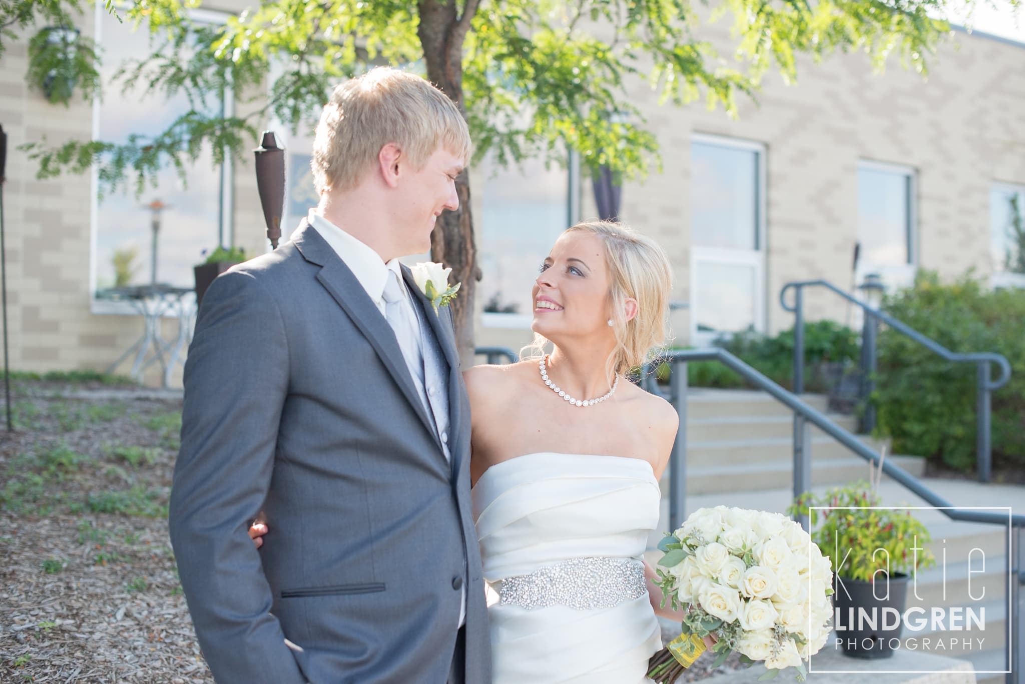 Des Moines Iowa Wedding Photographer