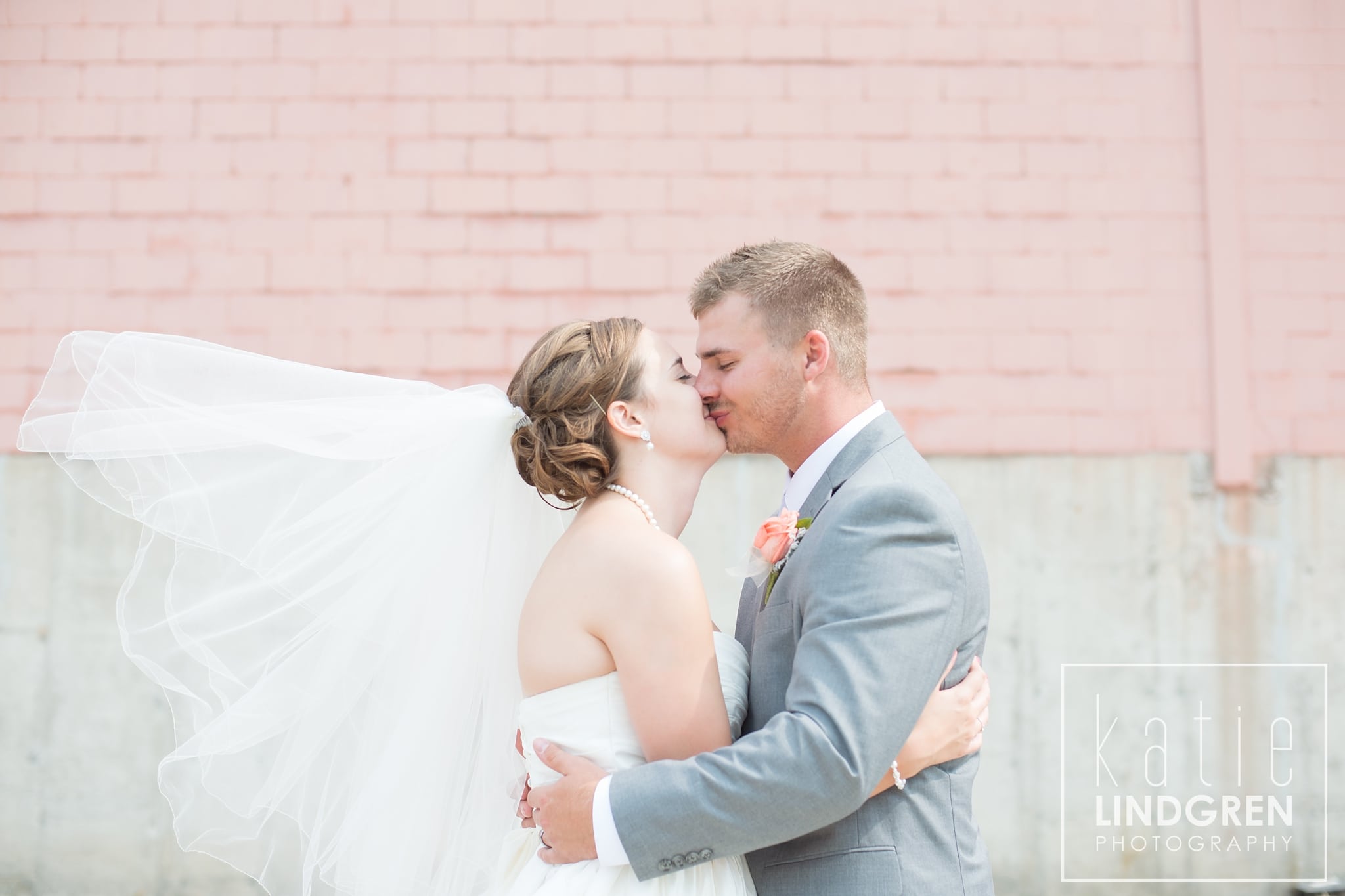 Des Moines Wedding Photographer