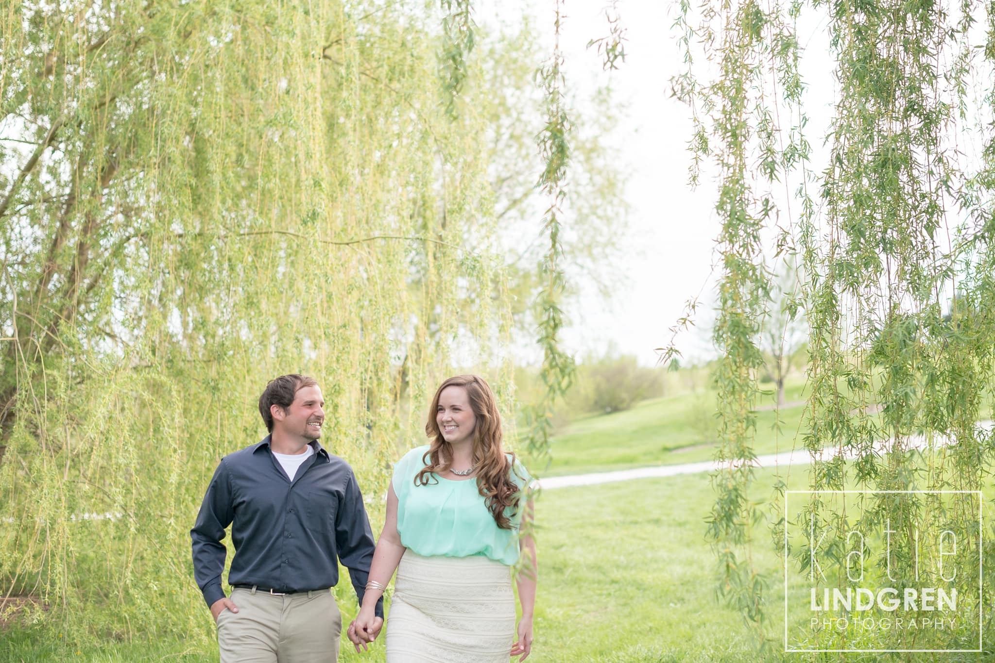 Iowa Engagement and Wedding Photography