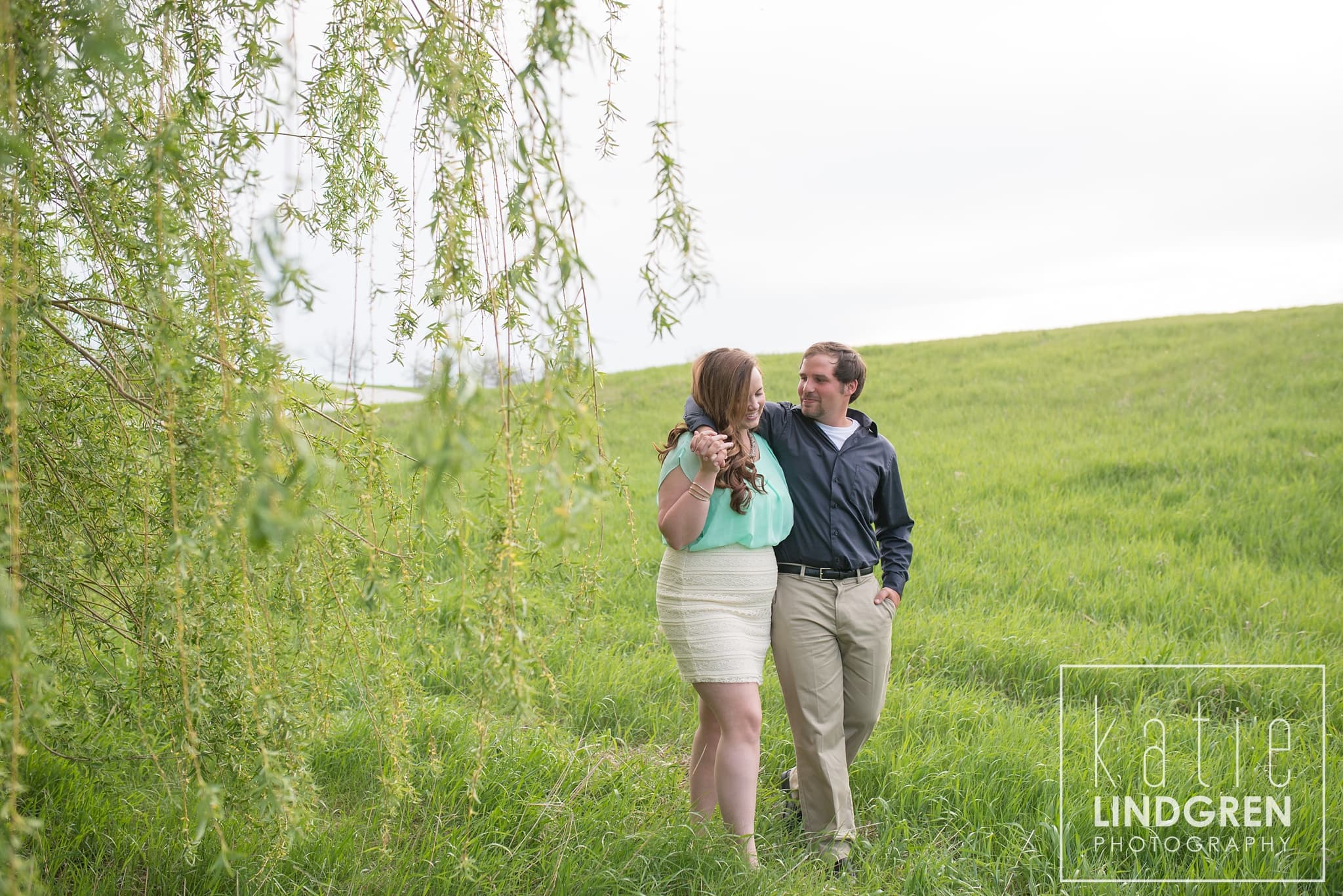 Iowa Engagement and Wedding Photography