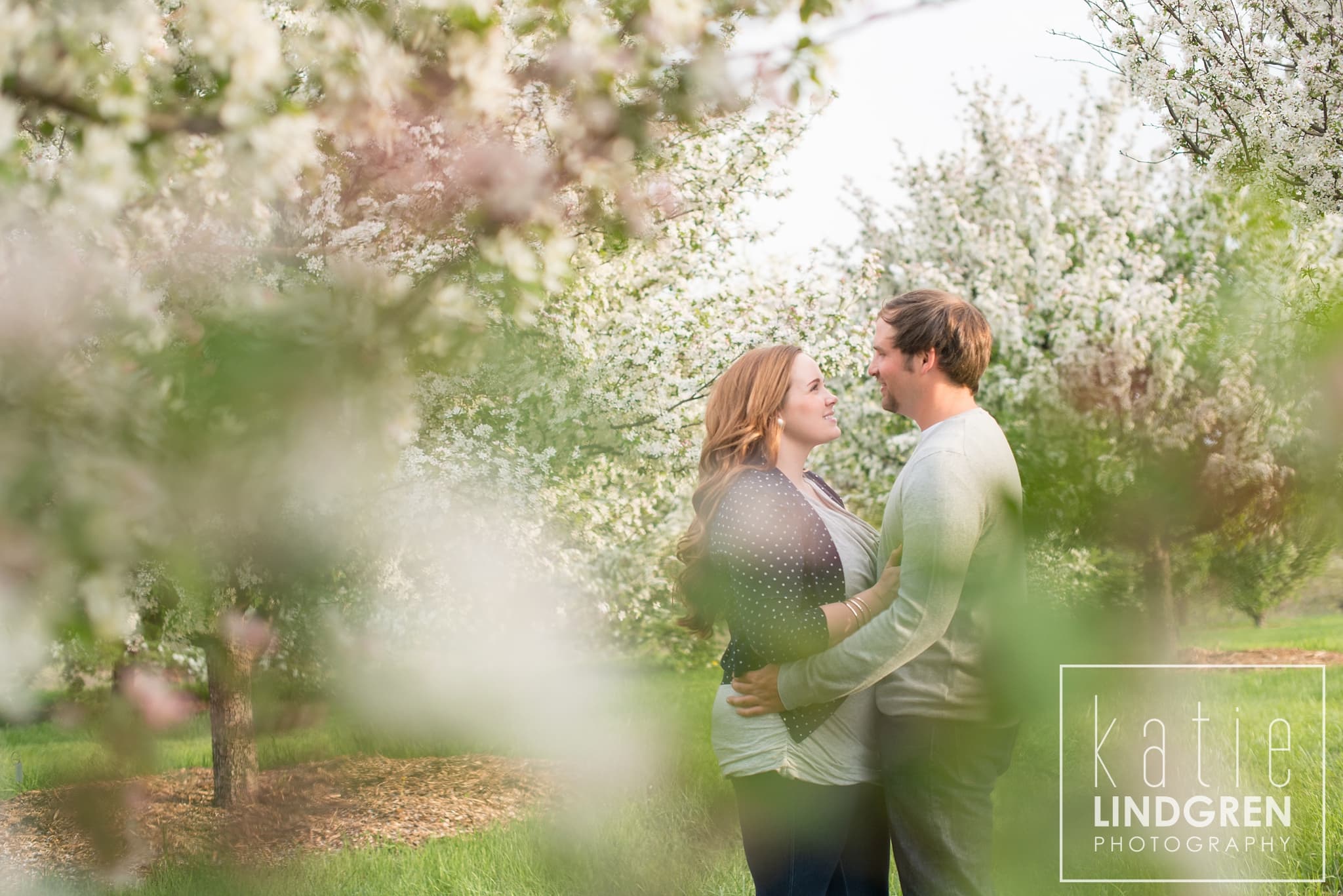 Iowa Engagement and Wedding Photography