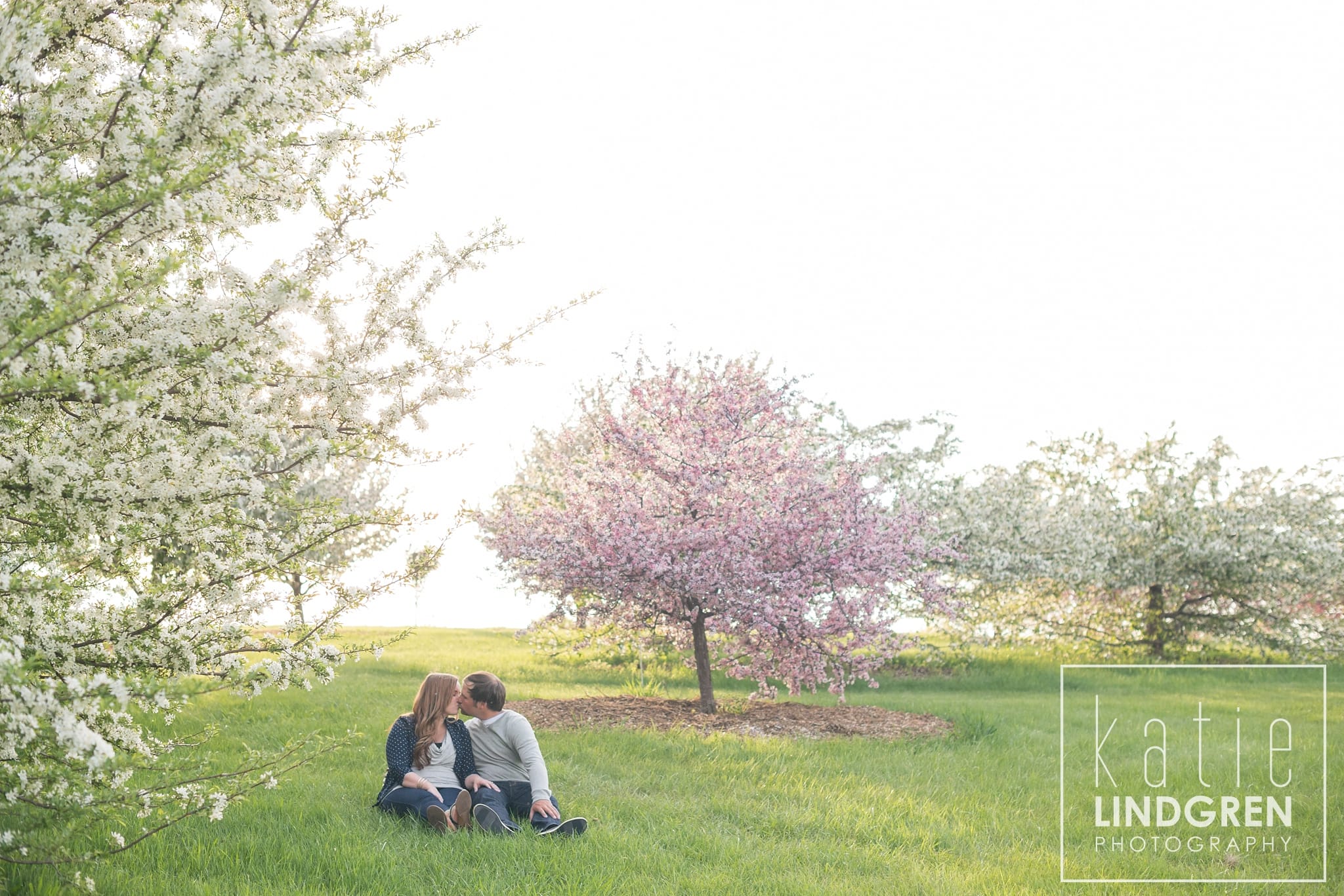 Iowa Engagement and Wedding Photography