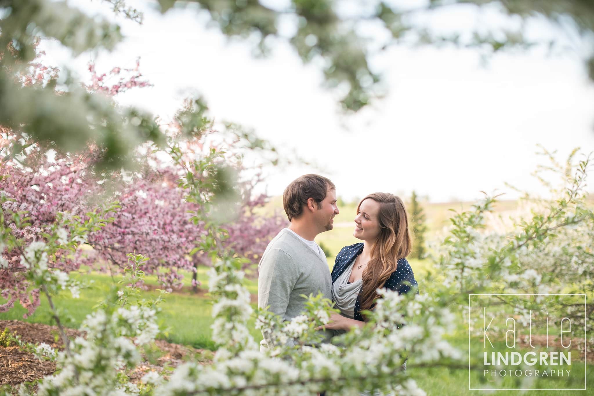 Iowa Engagement and Wedding Photography