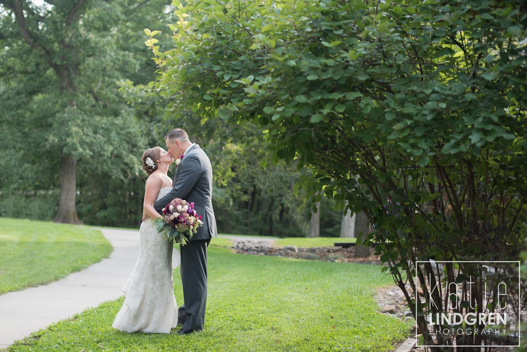 Iowa Wedding Photographer