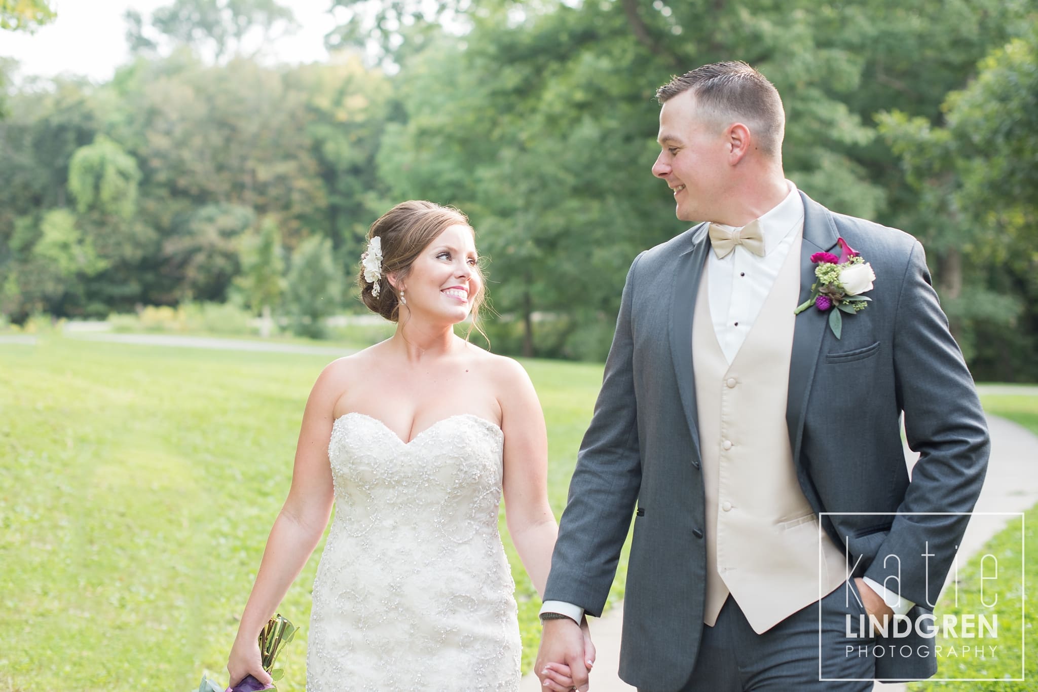Iowa Wedding Photographer
