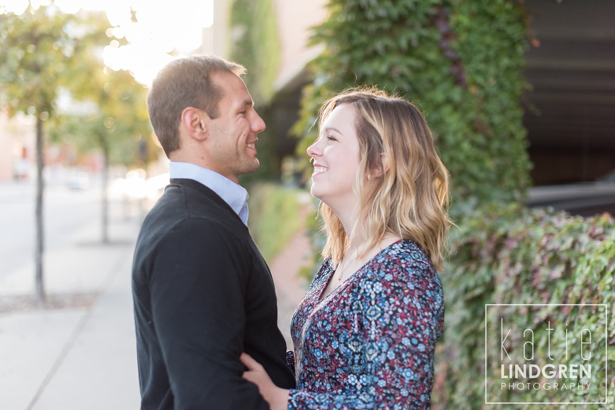 Downtown Des Moines Engagement Photos