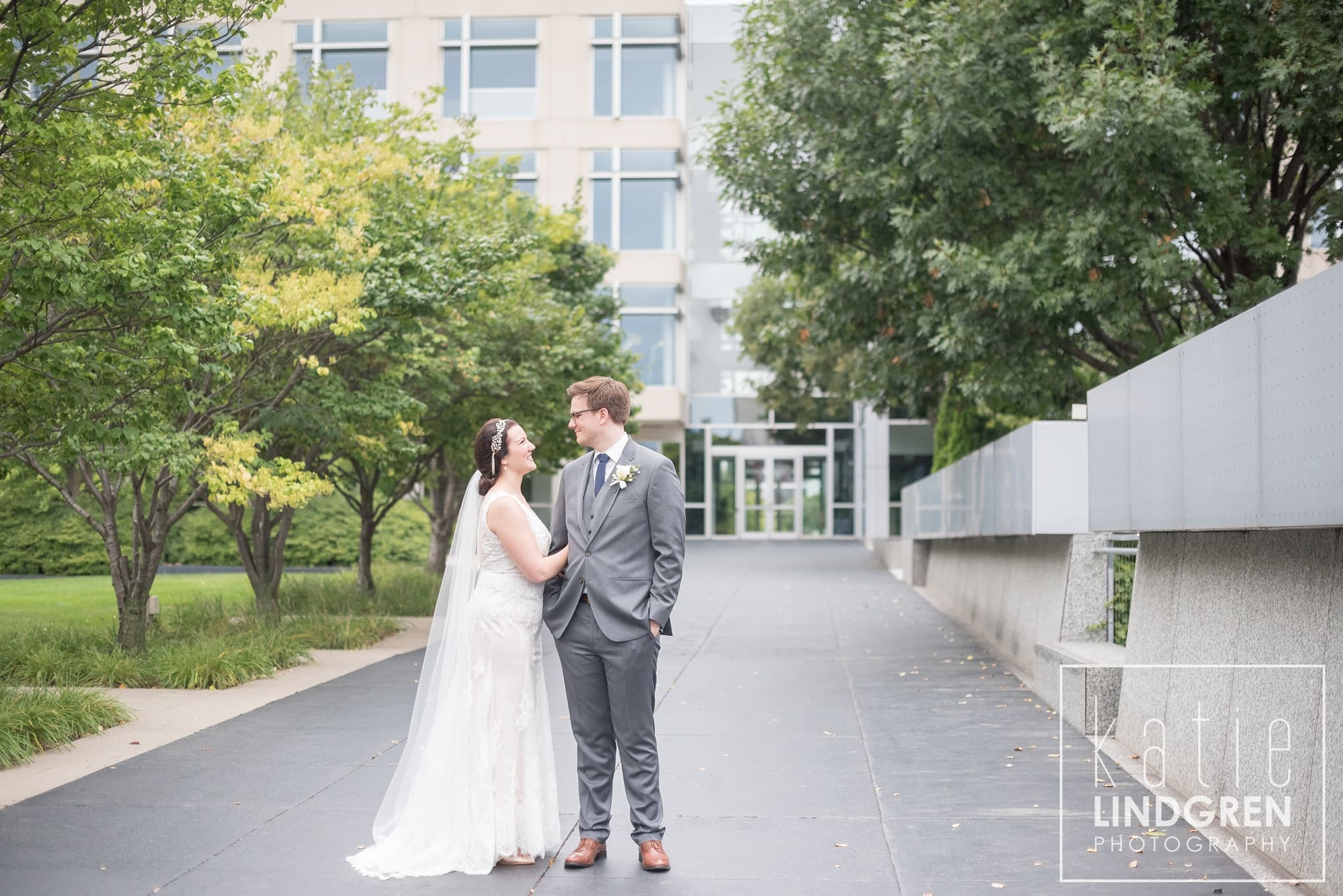 Des Moines Iowa Wedding Photographer
