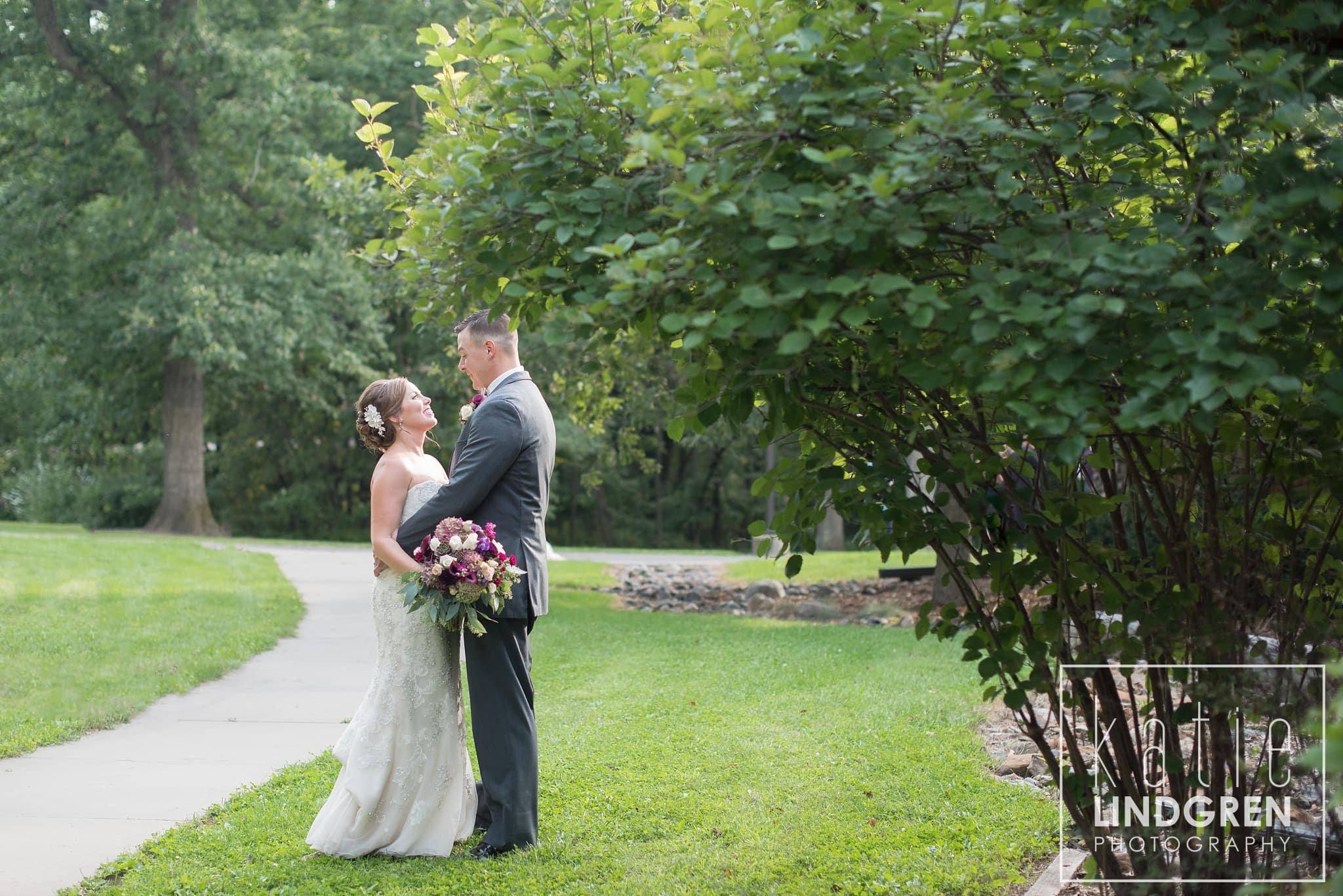 Des Moines Iowa Wedding Photographer