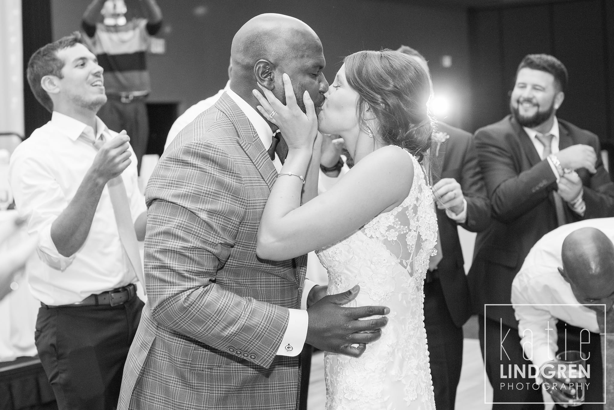 Des Moines Iowa Wedding Photographer