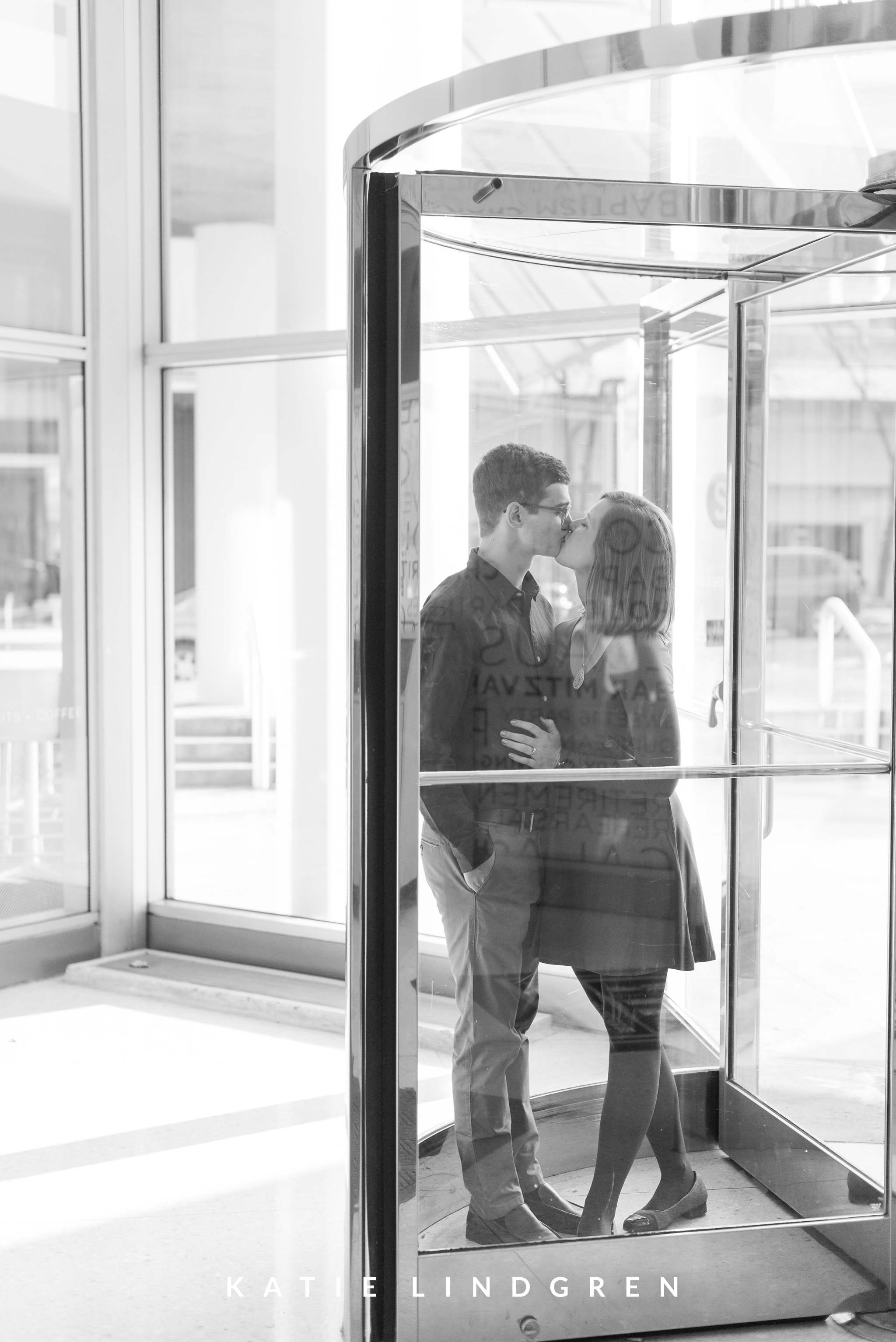 Downtown Des Moines Engagement Photos