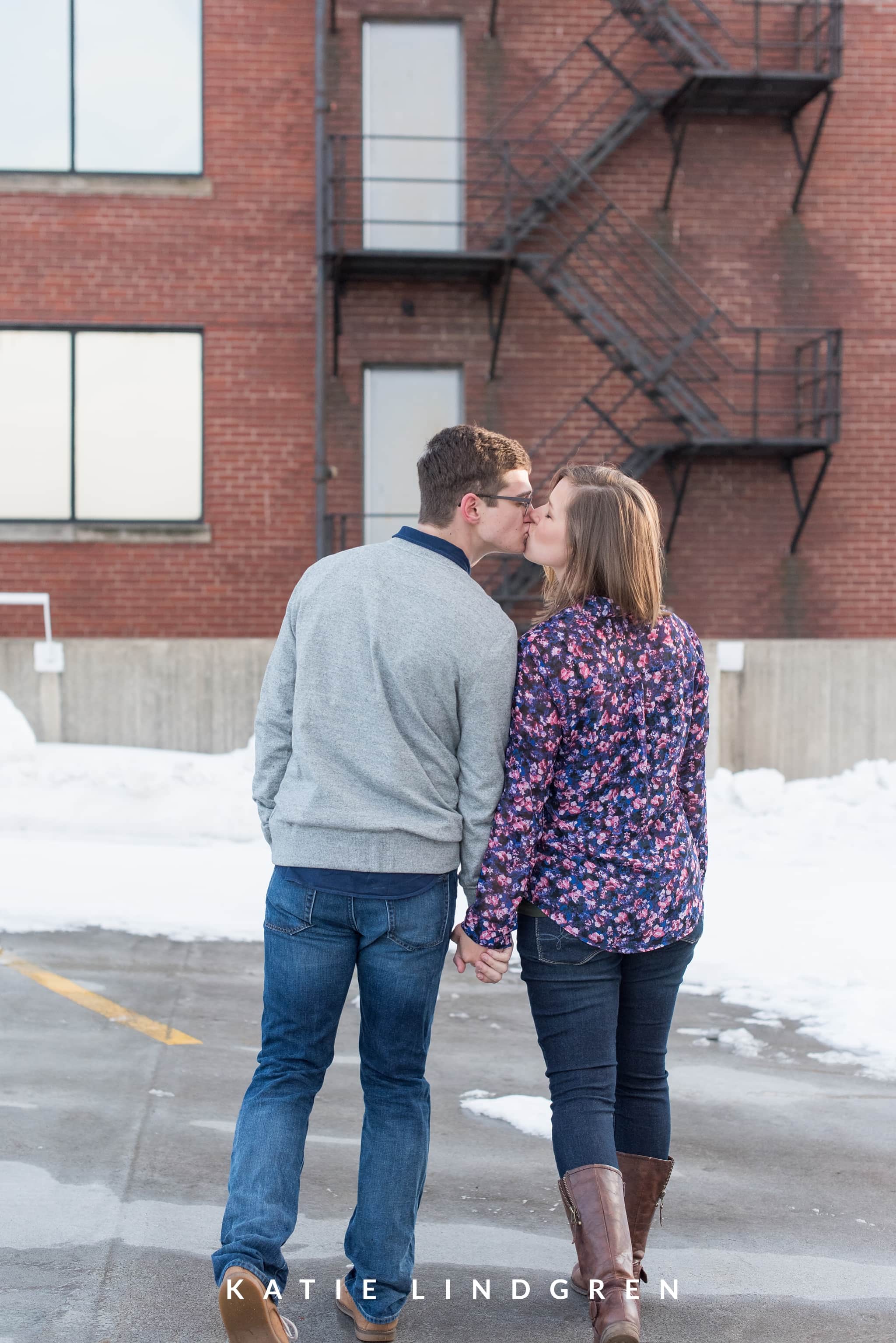 Downtown Des Moines Engagement Photos