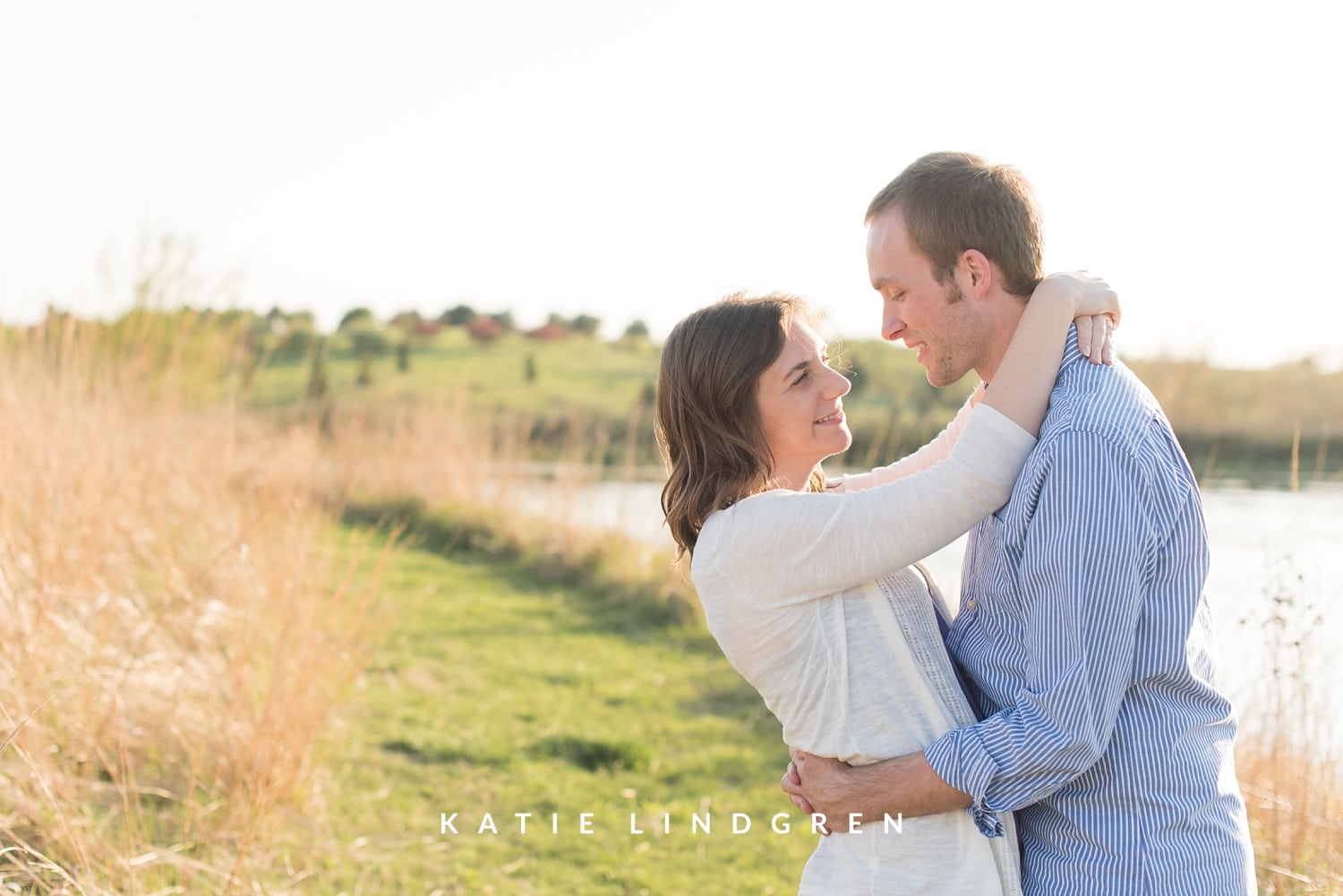 Des Moines Relaxed Natural Engagement Photography