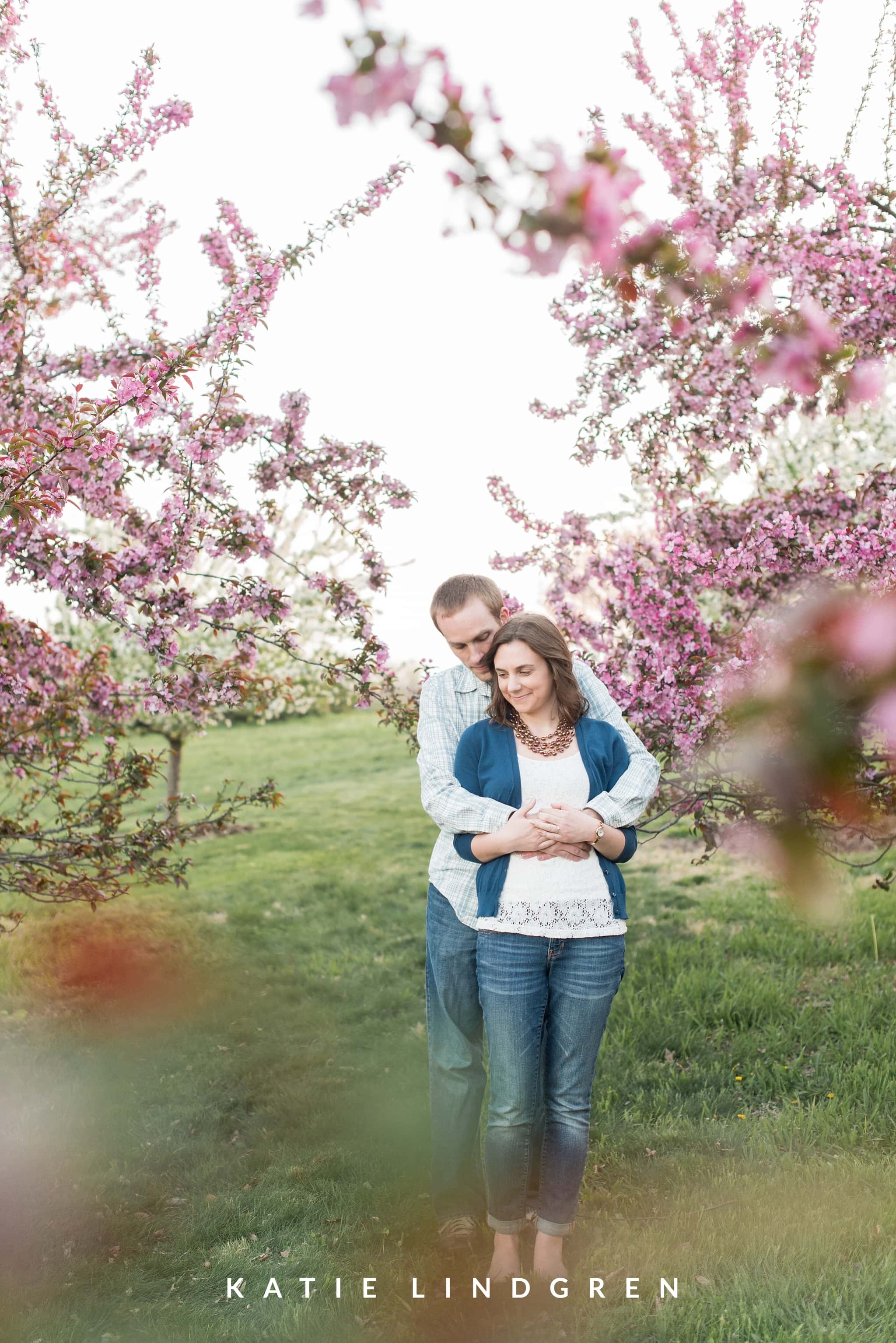 Des Moines Relaxed Natural Engagement Photography