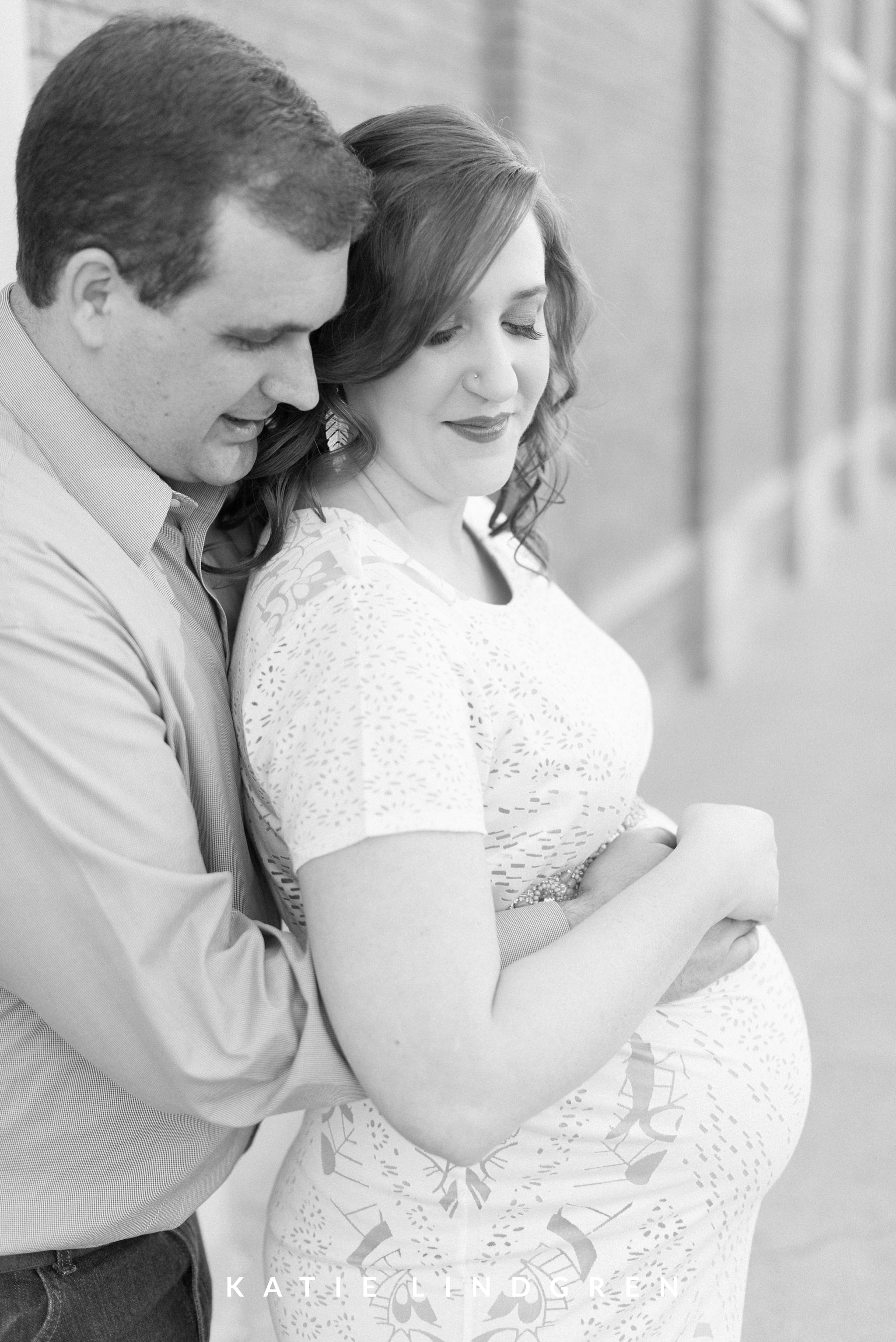 Natural Lifestyle Maternity Photos