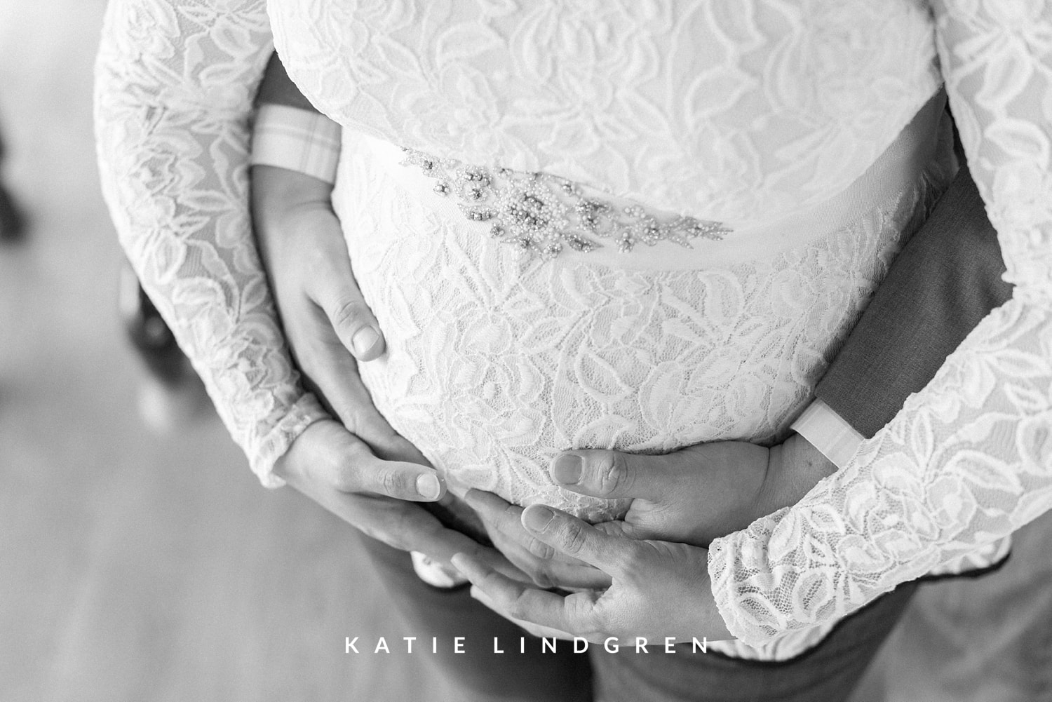 Des Moines Maternity Photographer