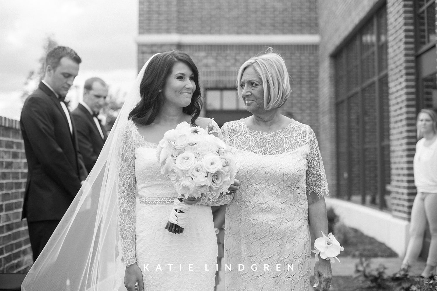 Des Moines Iowa Wedding Photographer