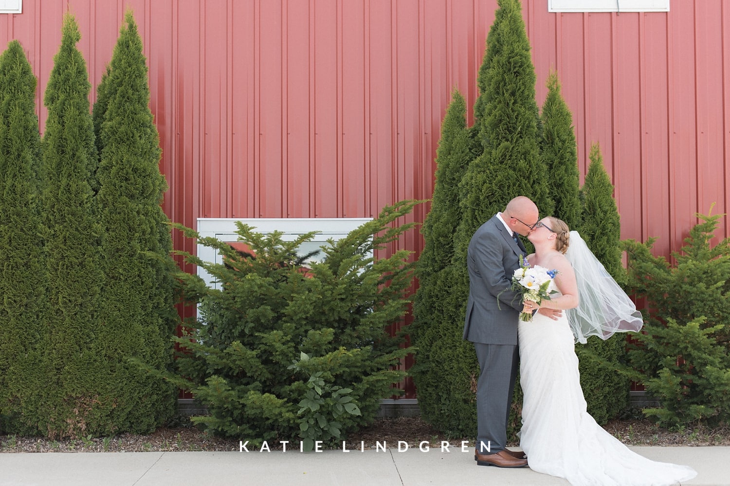 Snus Hill Winery Wedding