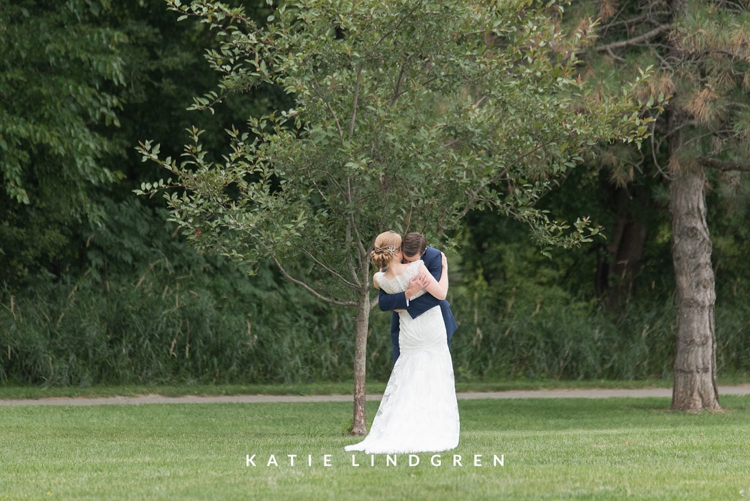 Des Moines, Iowa Wedding Photographer