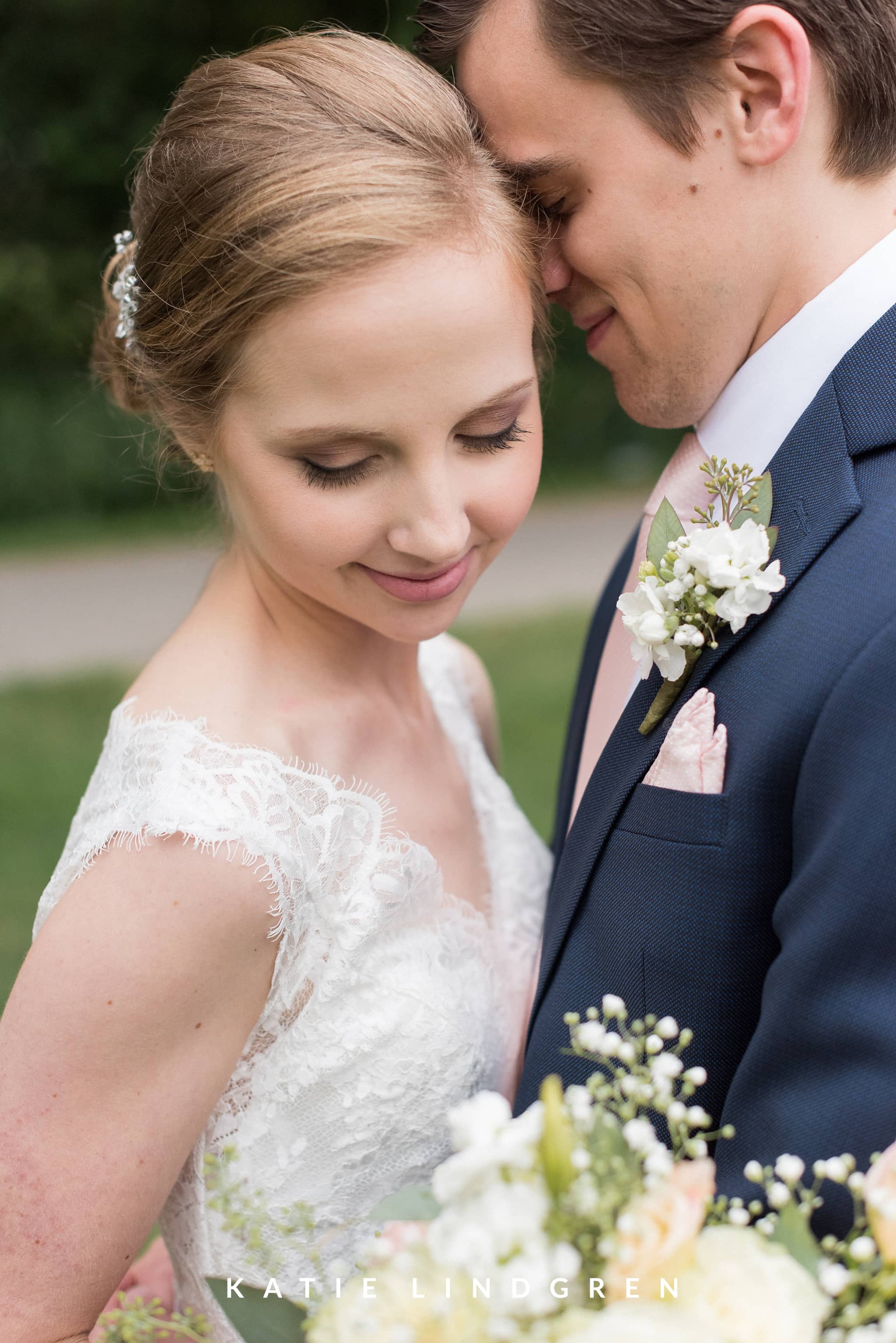 Des Moines, Iowa Wedding Photographer