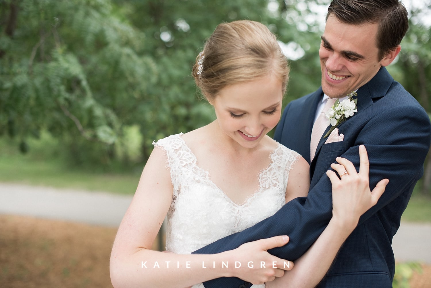 Des Moines, Iowa Wedding Photographer