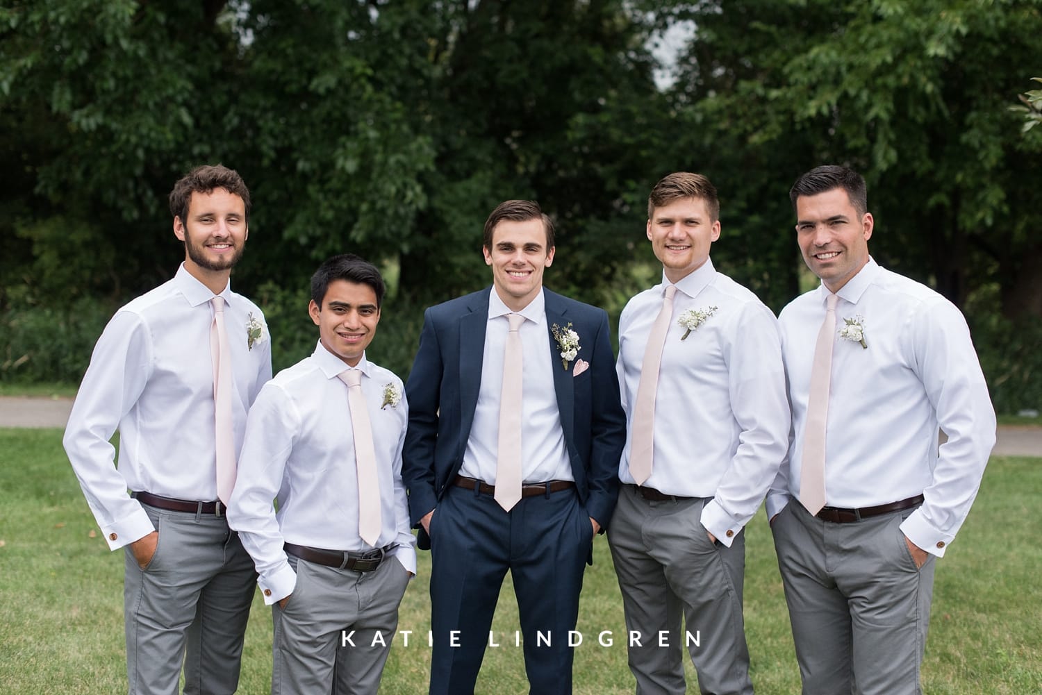 Des Moines, Iowa Wedding Photographer