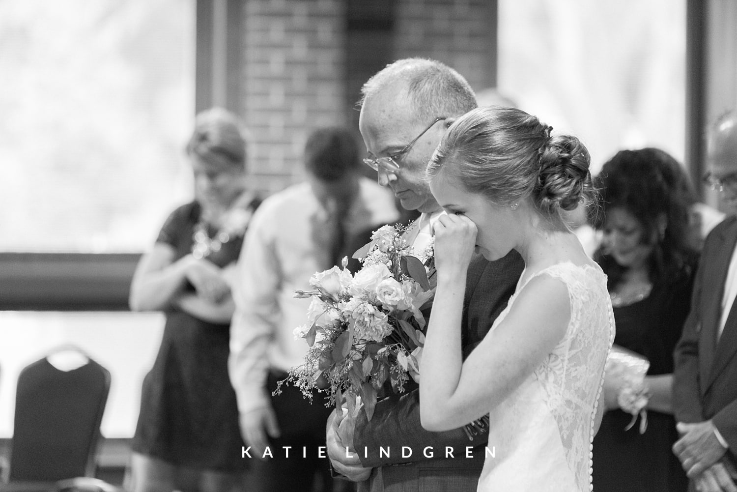 Des Moines, Iowa Wedding Photographer