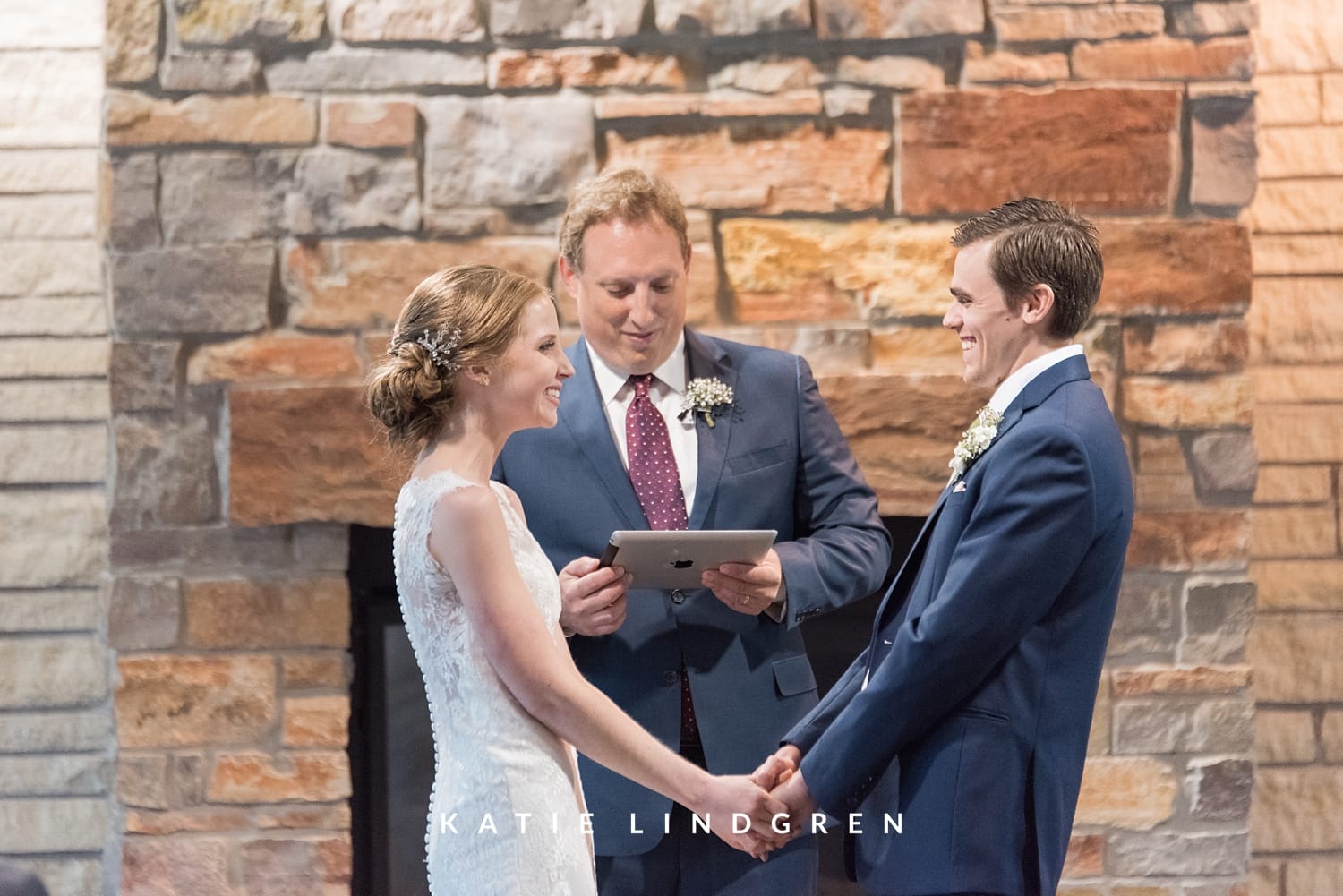 Des Moines, Iowa Wedding Photographer