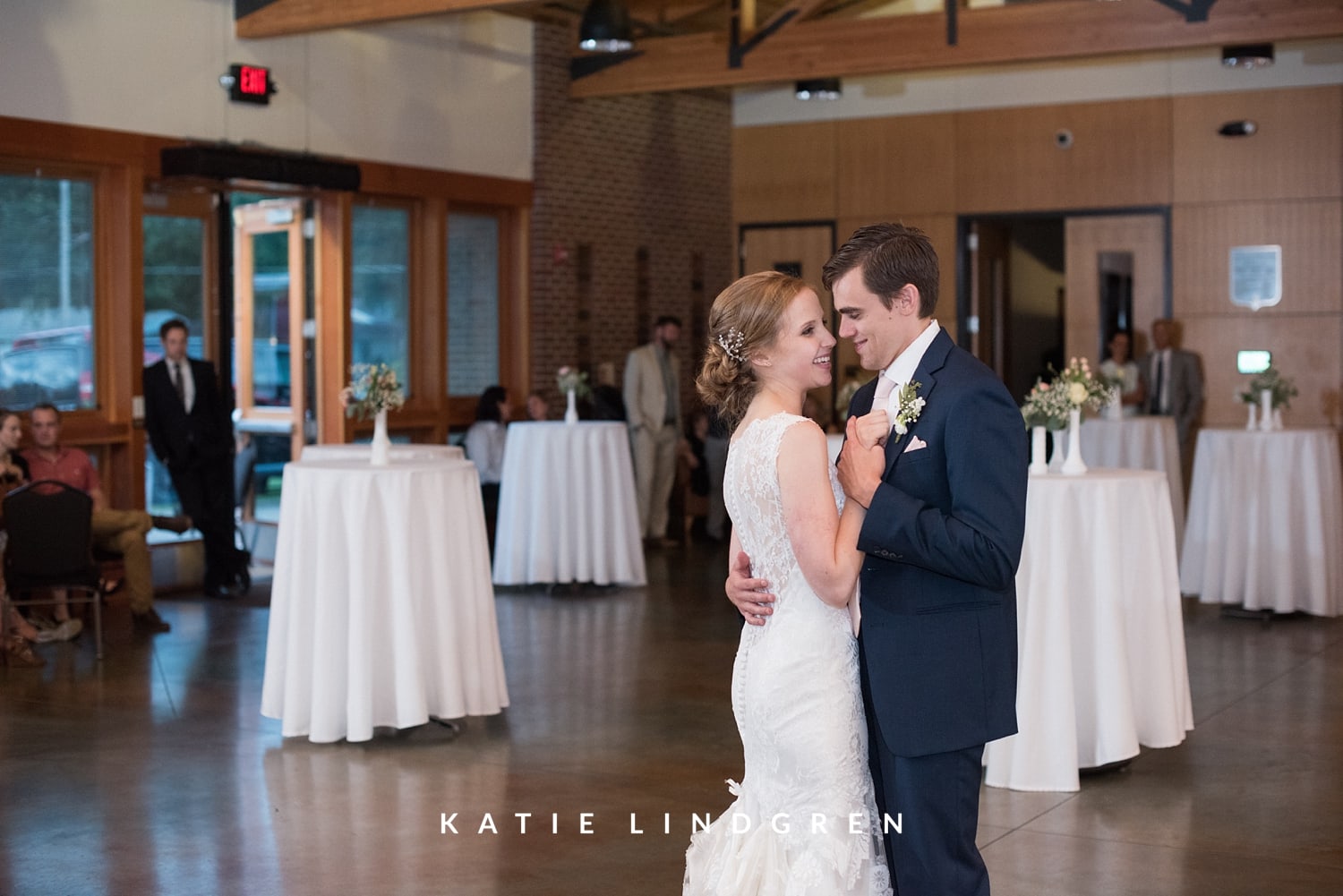 Des Moines, Iowa Wedding Photographer