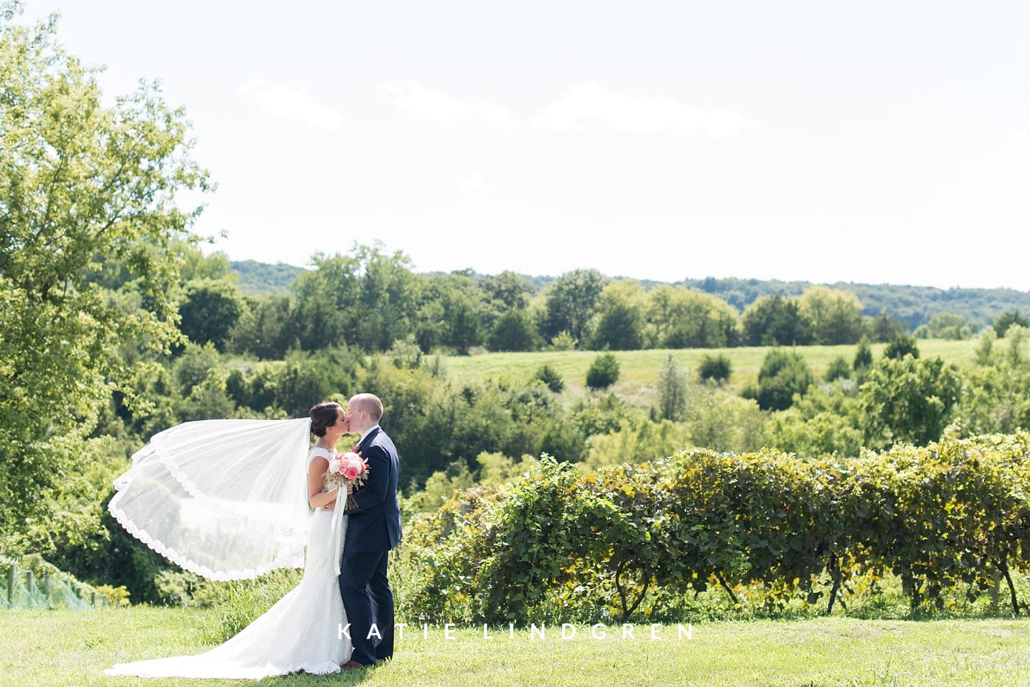 Cedar Ridge Winery Wedding