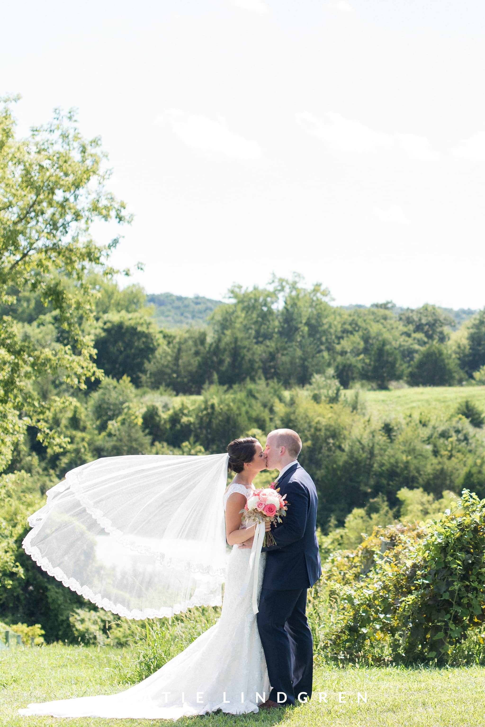 Cedar Ridge Winery Wedding