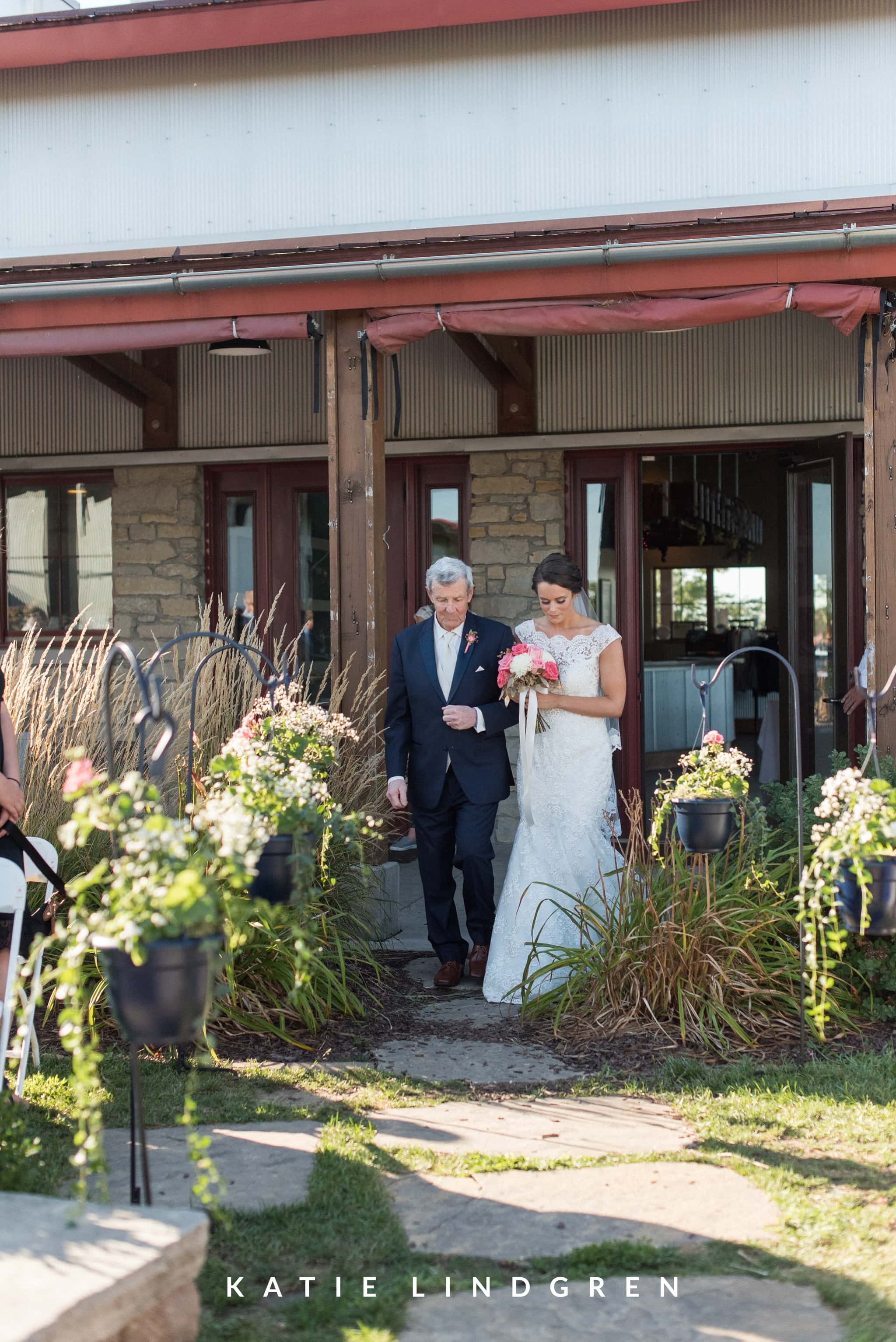 Cedar Ridge Winery Wedding