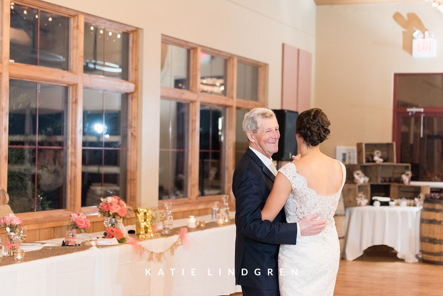 Cedar Ridge Winery Wedding