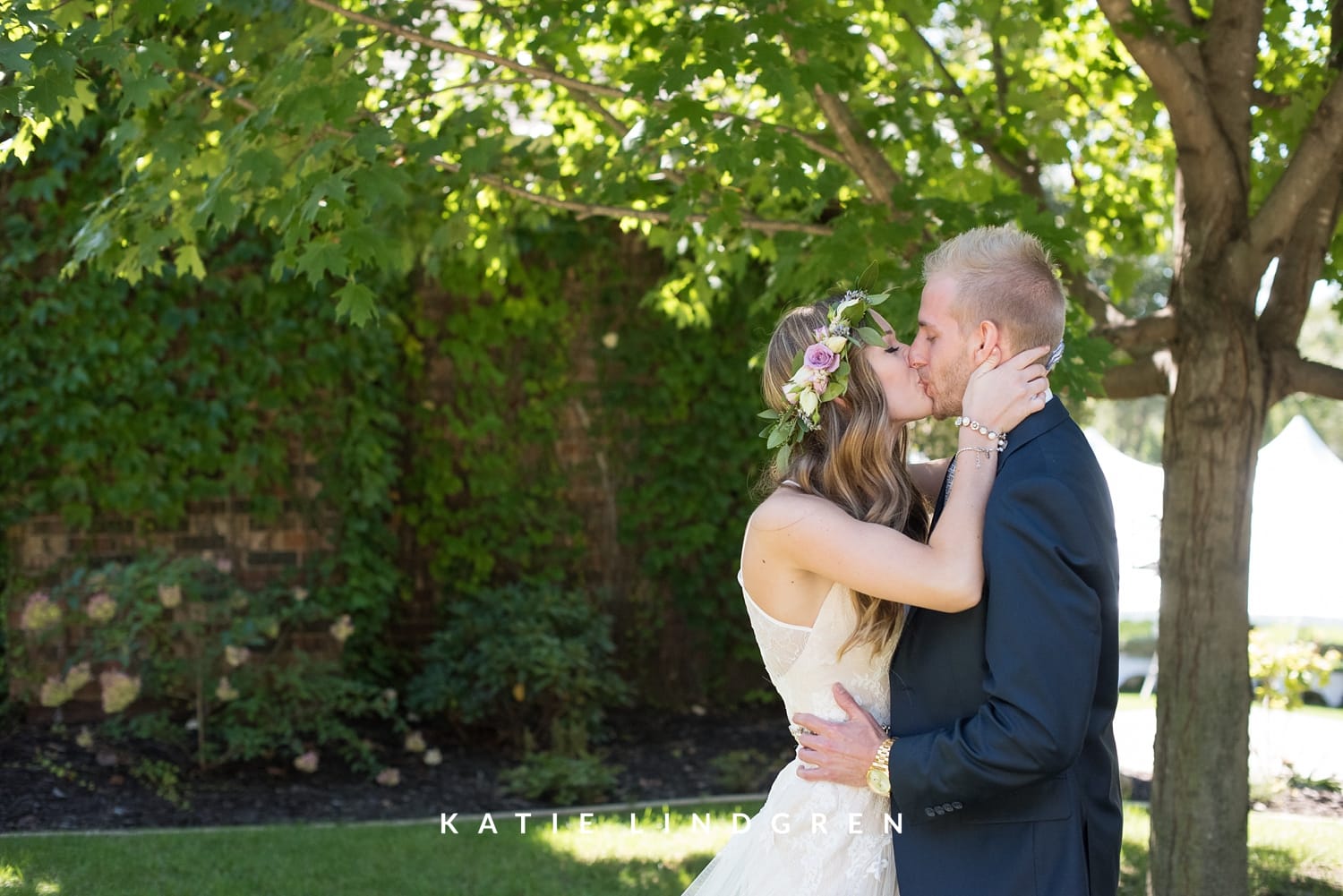 Des Moines, Iowa Wedding Photographer